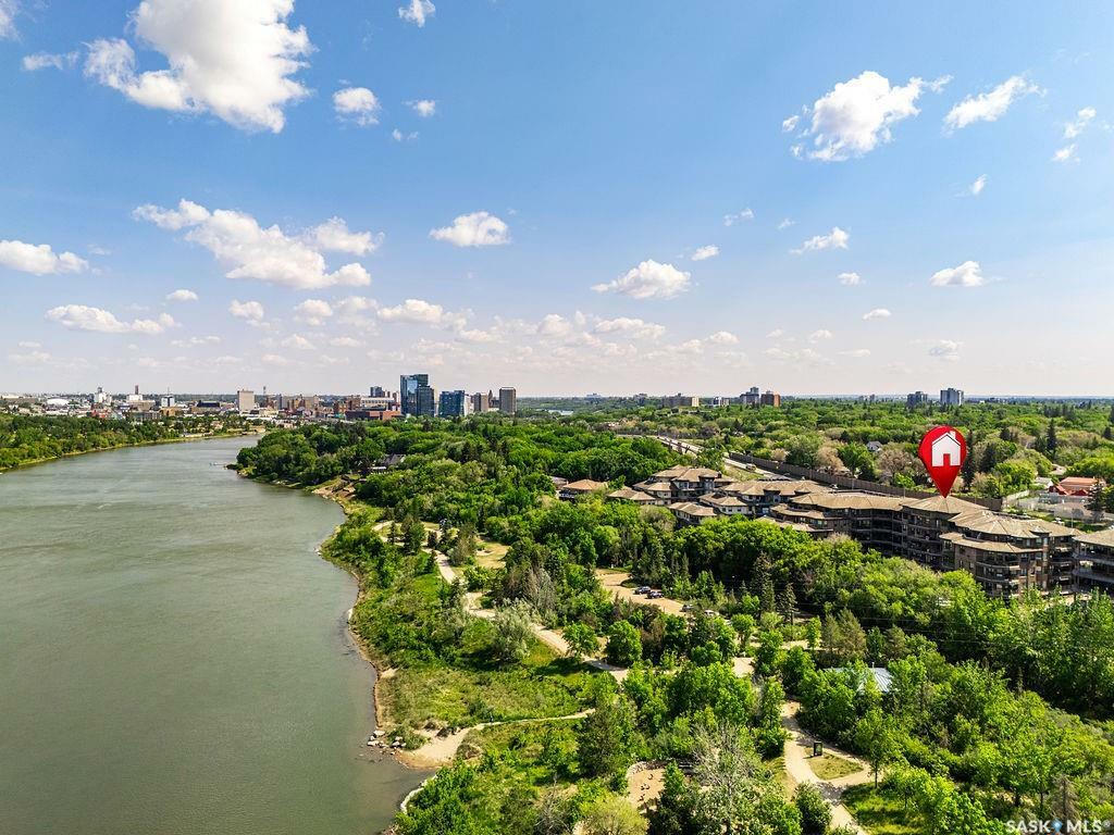 Property Photo: 623 Saskatchewan Crescent W 135 SK S7M 0A5