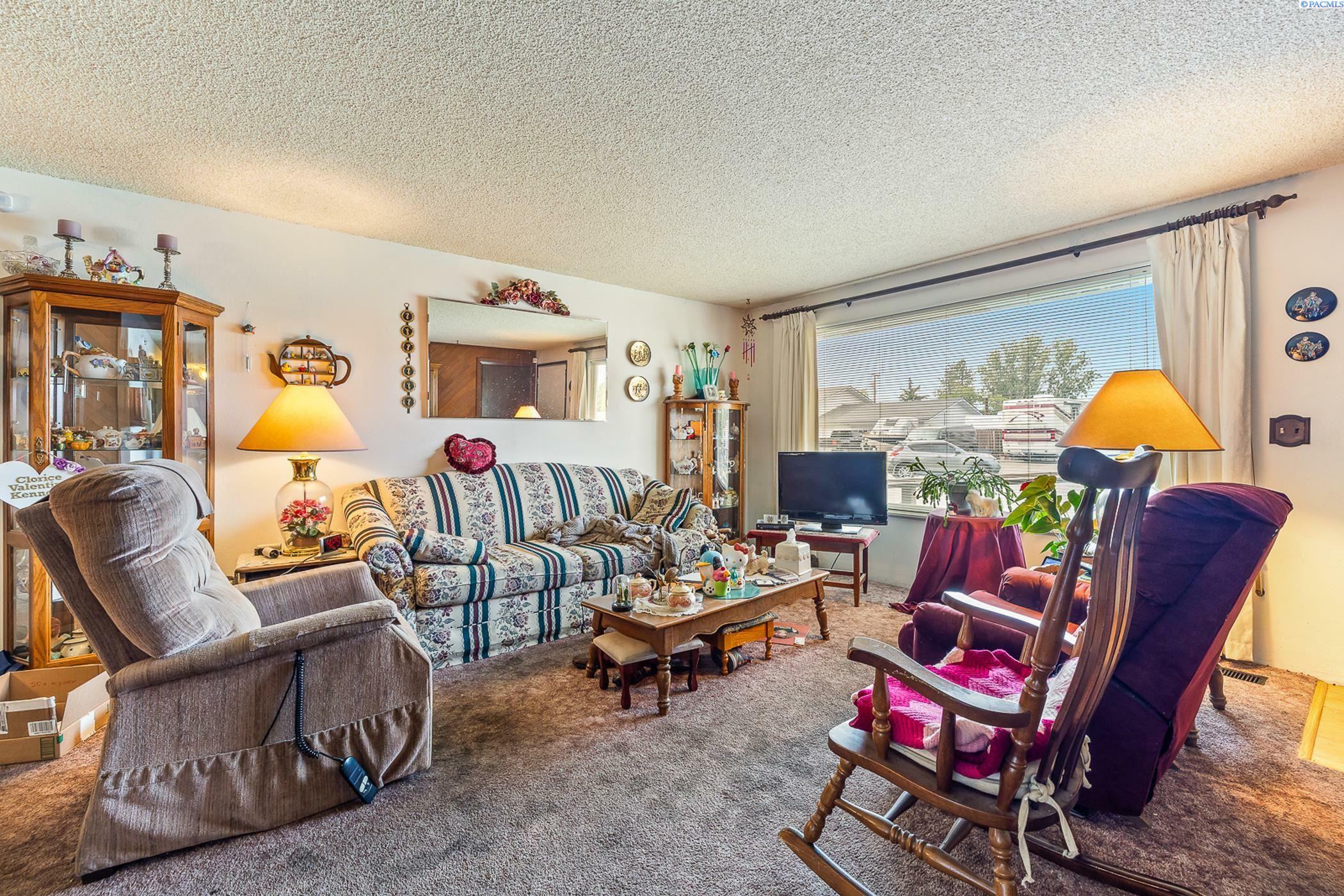 Property Photo: 5820 W Park Place WA 99301