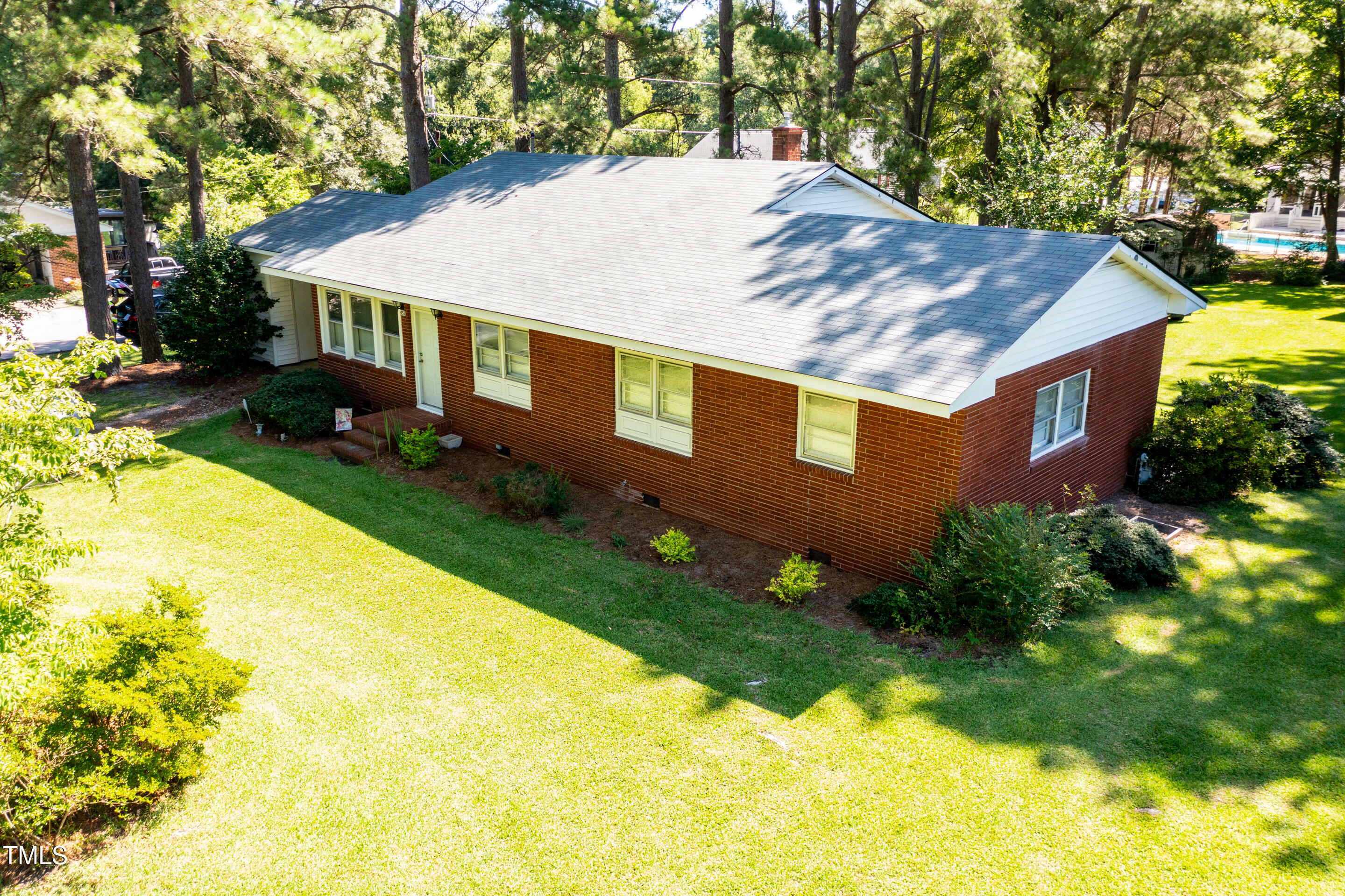 Property Photo: 452 N Main Street NC 27591