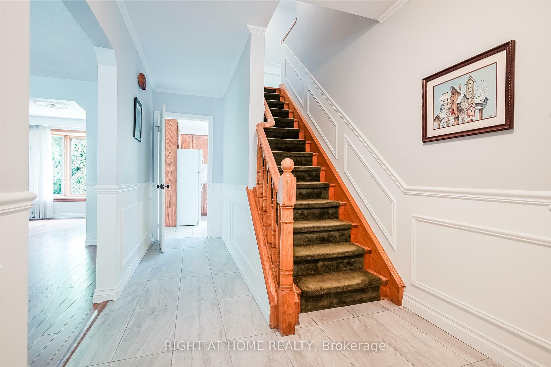 Property Photo: 33 Erinlea Crescent ON M1H 2S8