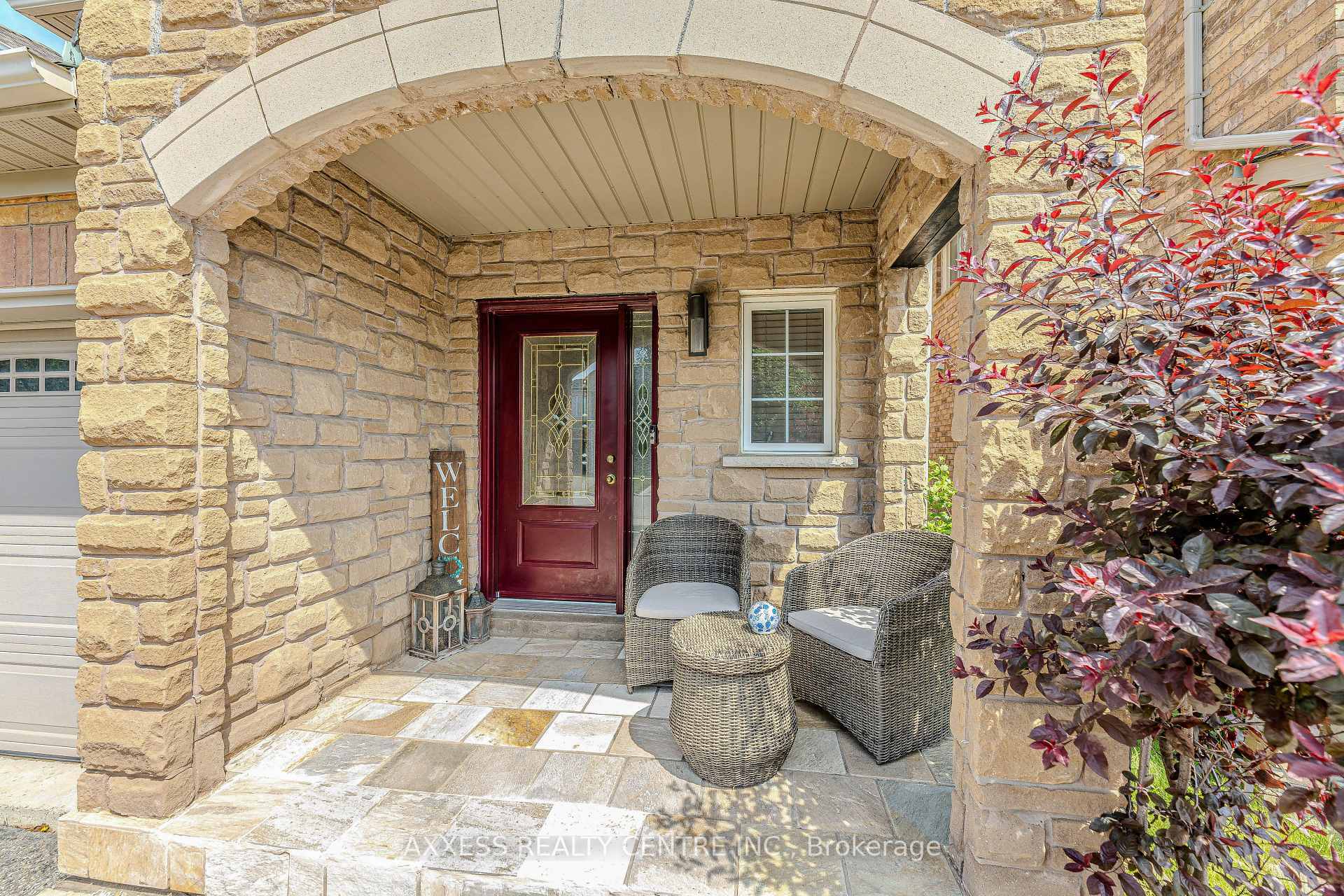 Property Photo: 72 Beaverbrook Crescent N ON L6A 3T3