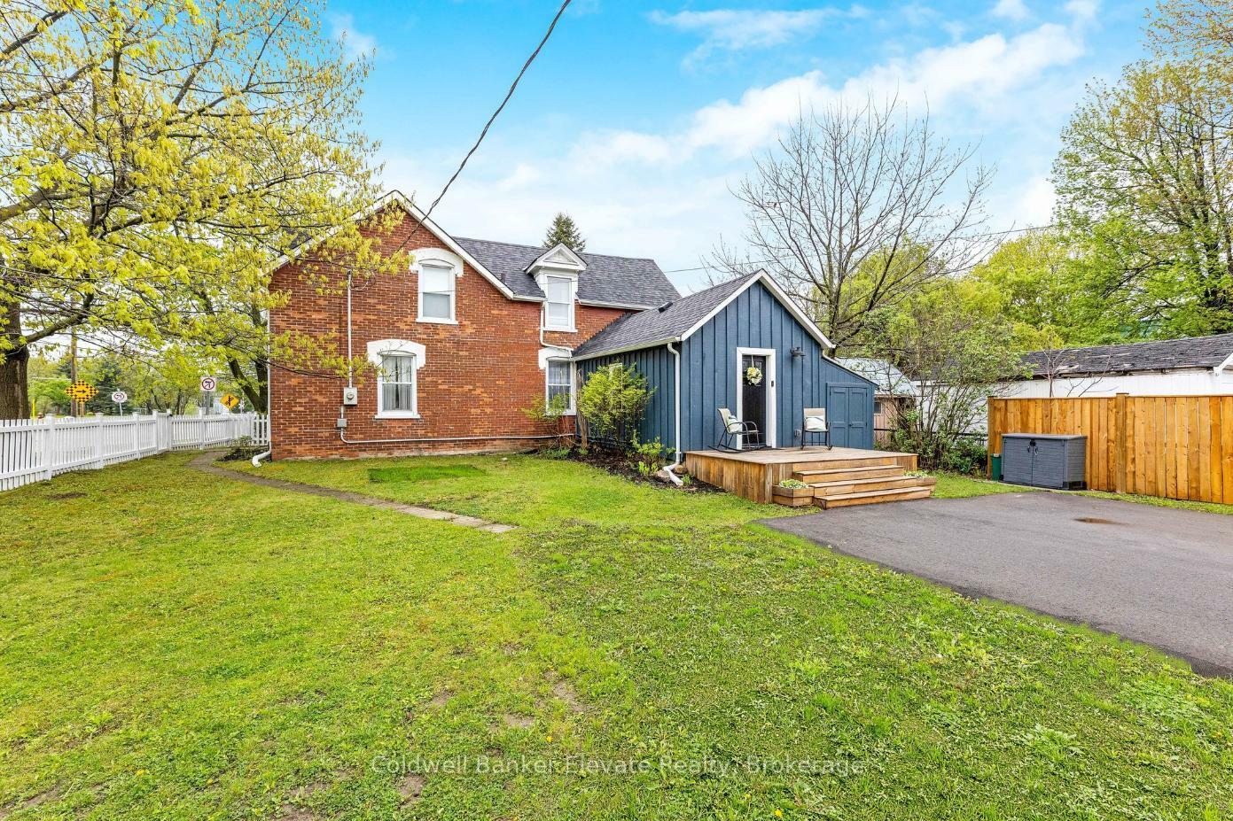 Property Photo:  243 Queen Street E  ON L7J 1P7 