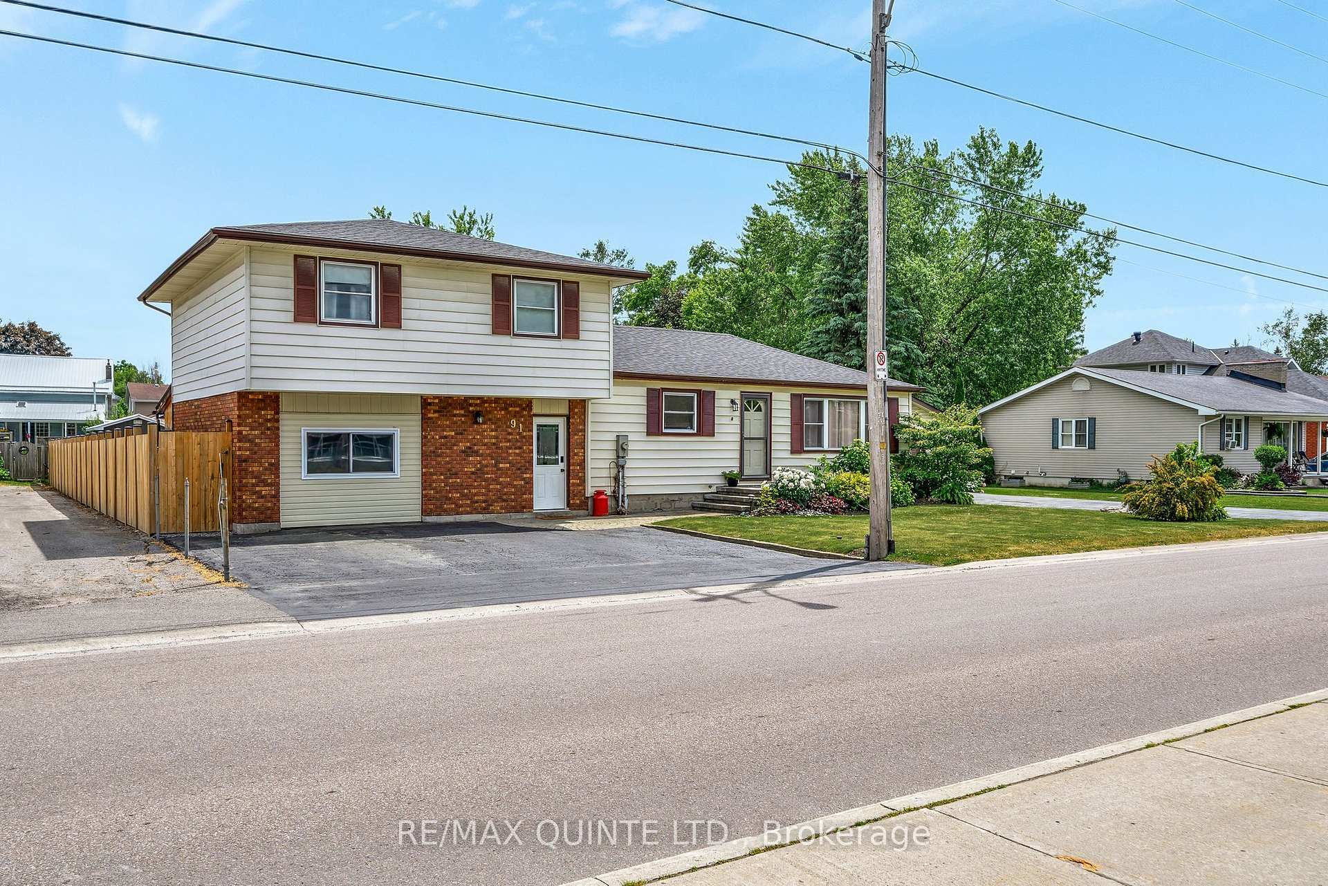 Property Photo:  91 Church Street  ON K0K 3E0 