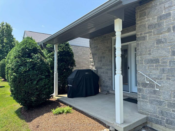 Property Photo: 190 Morpeth Street 17 ON N0H 2L0