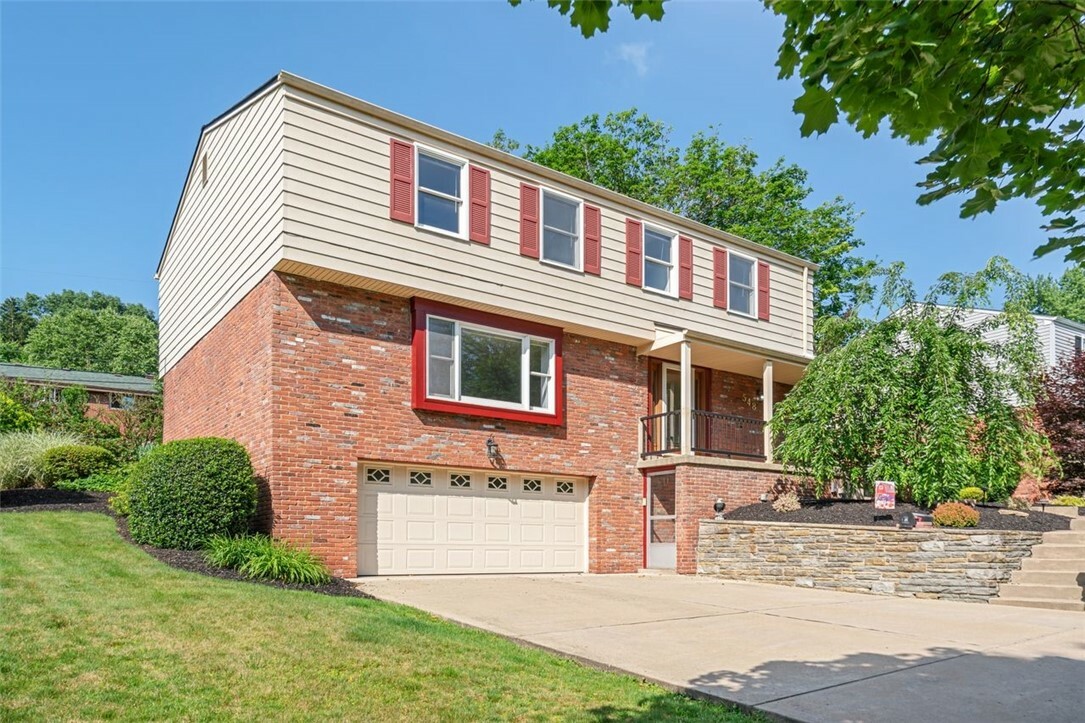 Property Photo: 548 Sandrae Drive PA 15243