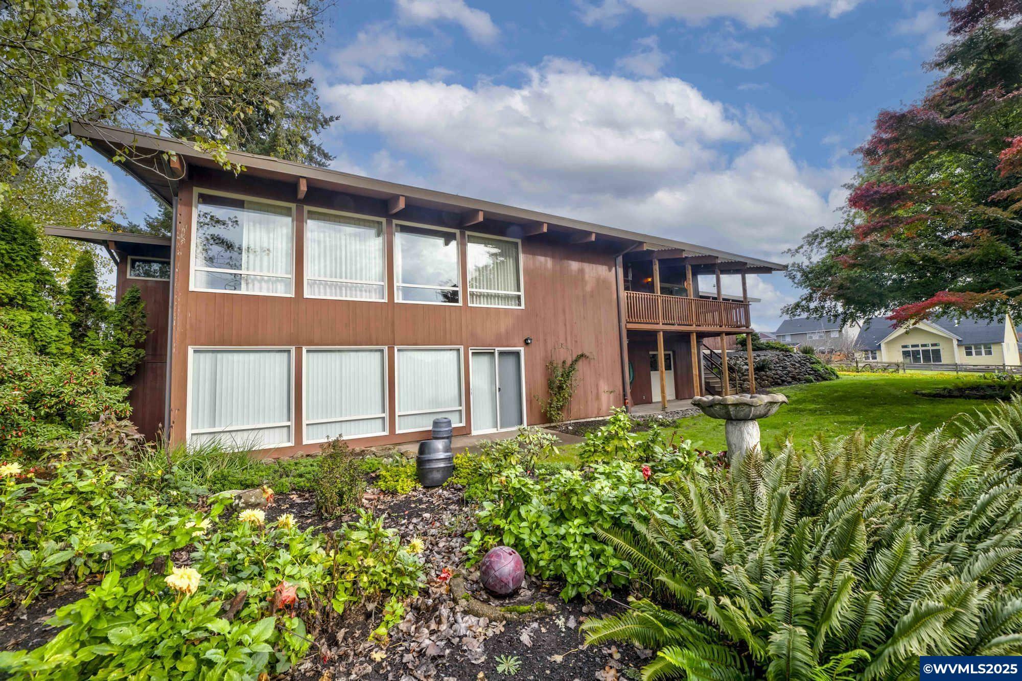 Property Photo: 2831 Brush College Rd W OR 97304
