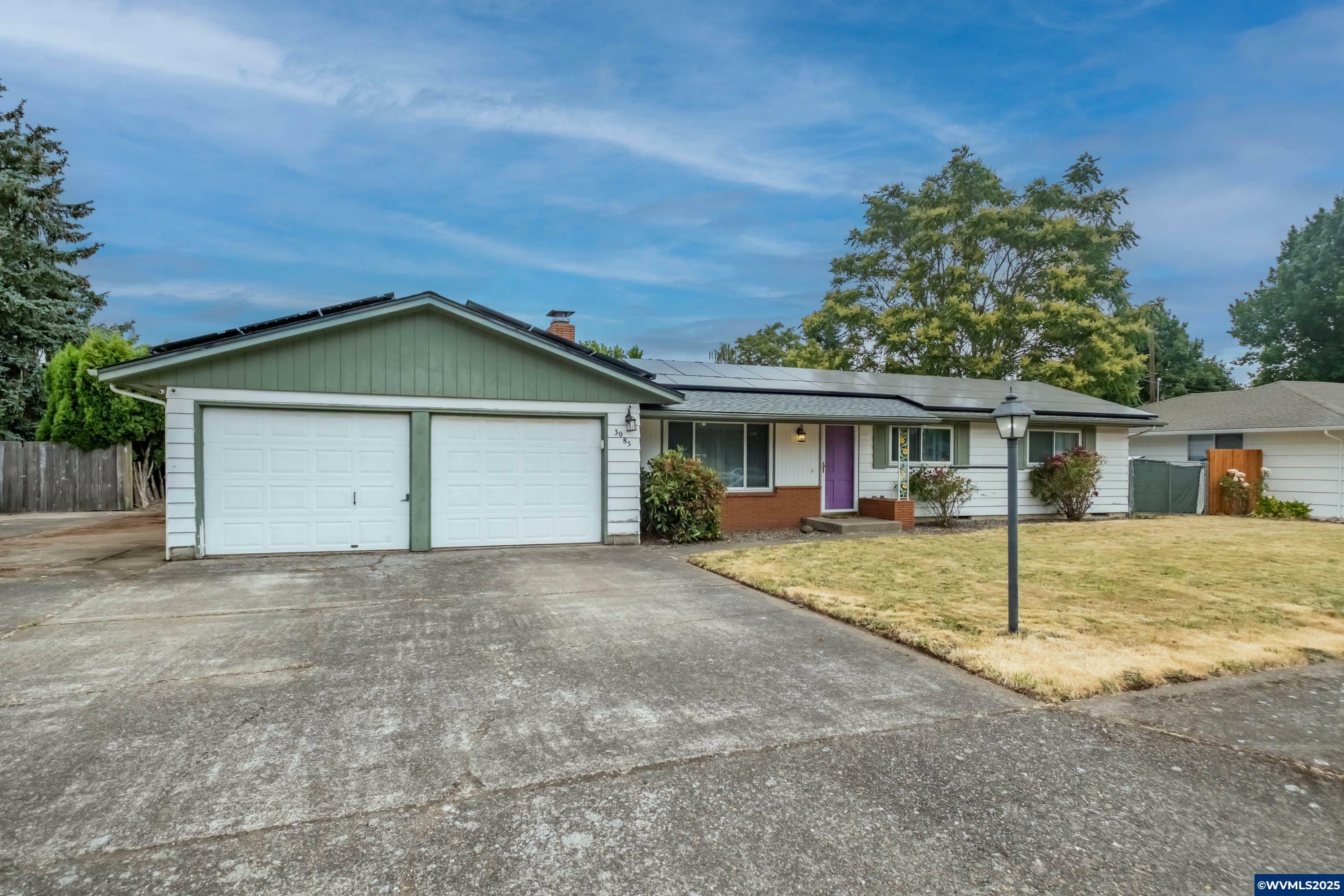 Property Photo:  3085 Windsor Av NE  OR 97301 