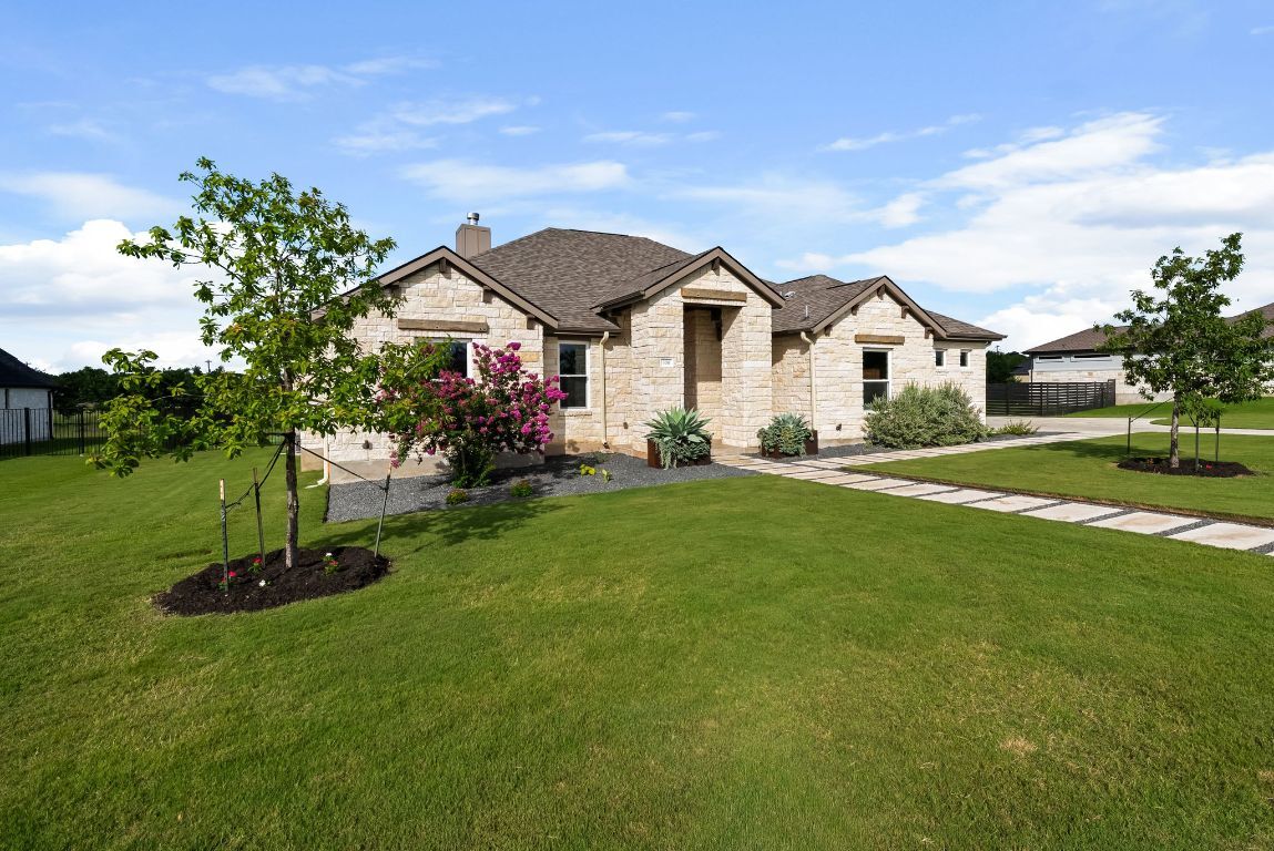 Property Photo: 104 Huerta Road TX 76527