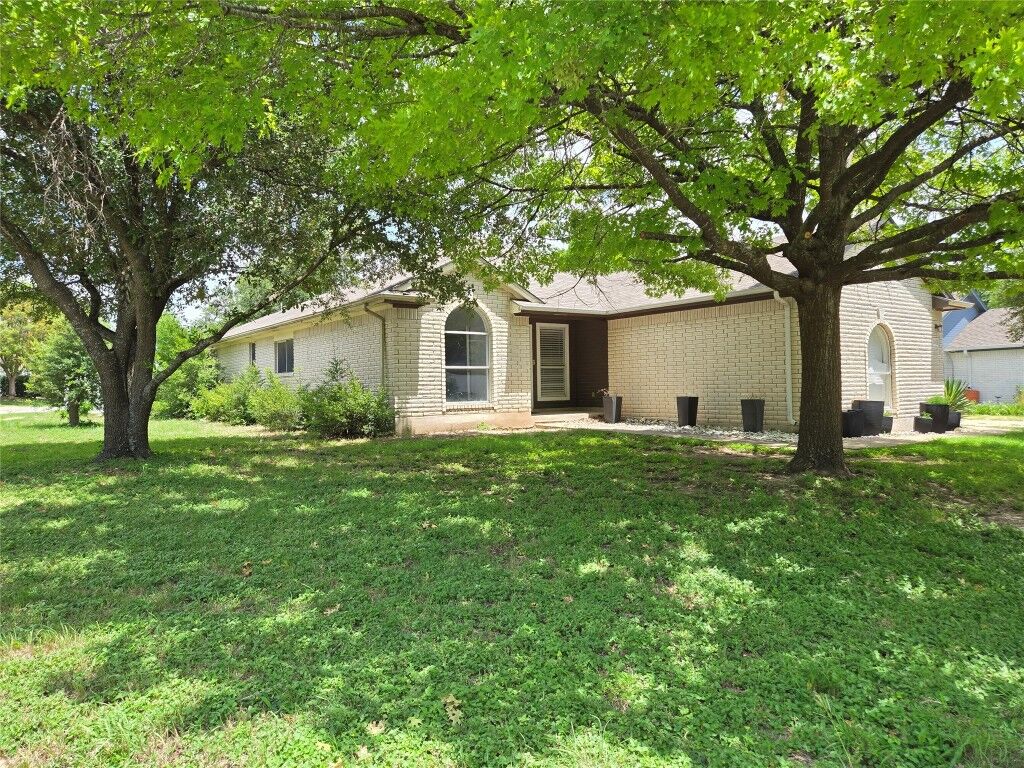Property Photo: 1229 Hughmont Drive TX 78660