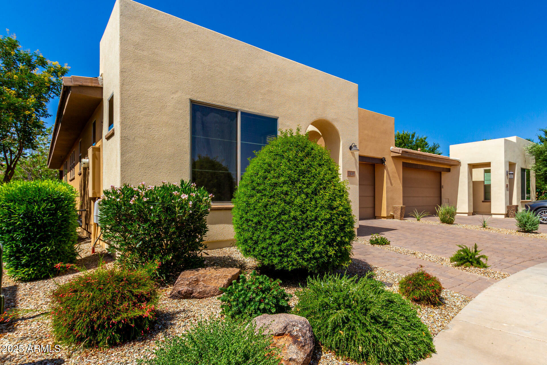 Property Photo:  748 E Myrtle Pass  AZ 85140 