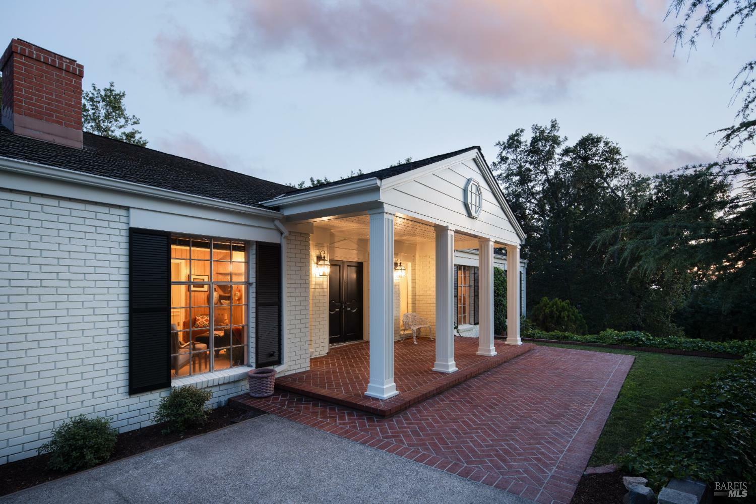 Property Photo: 1447 Wikiup Drive CA 95403