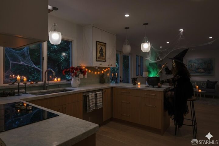 Property Photo: 454 9th Avenue CA 94025