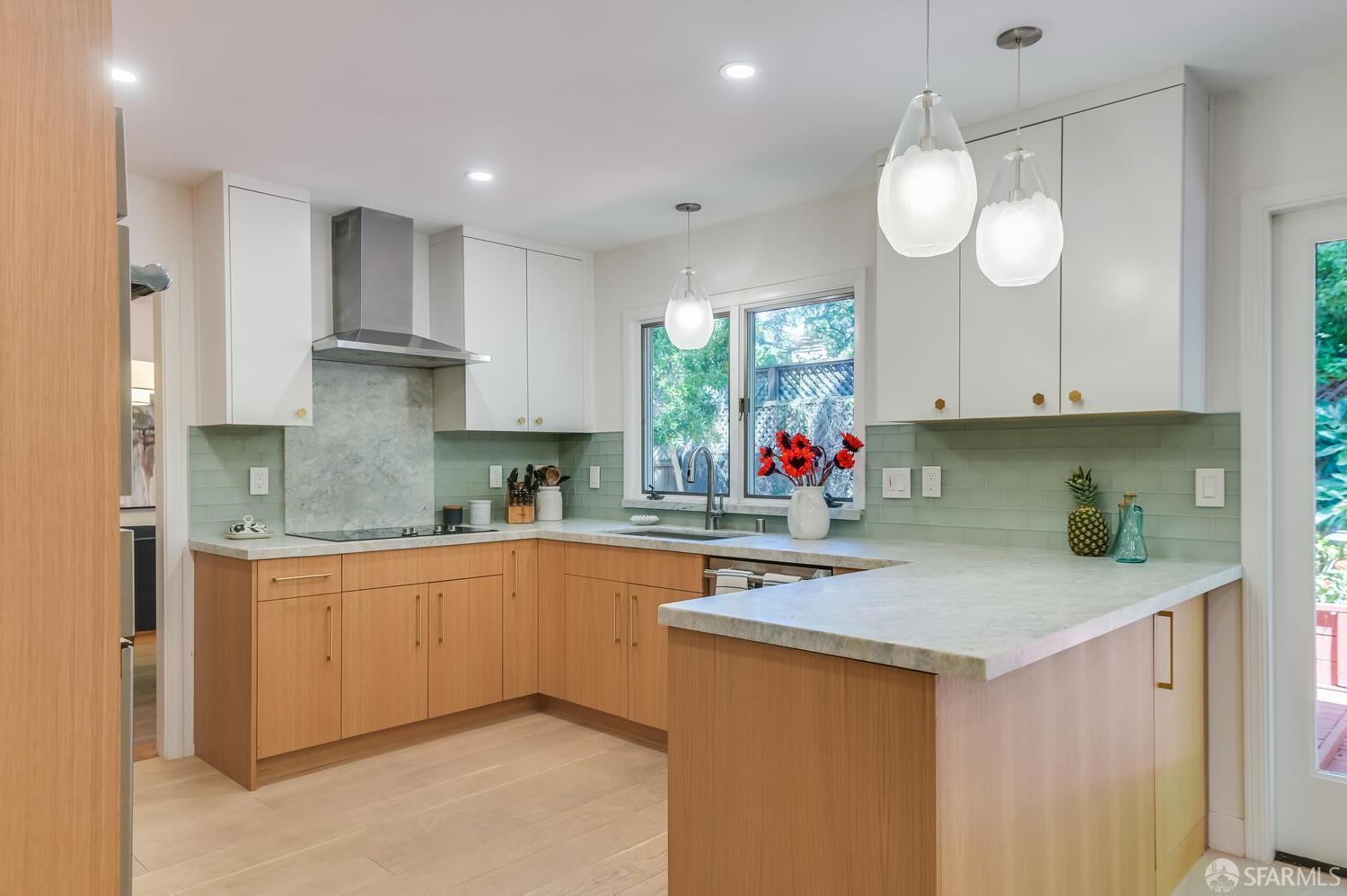 Property Photo:  454 9th Avenue  CA 94025 