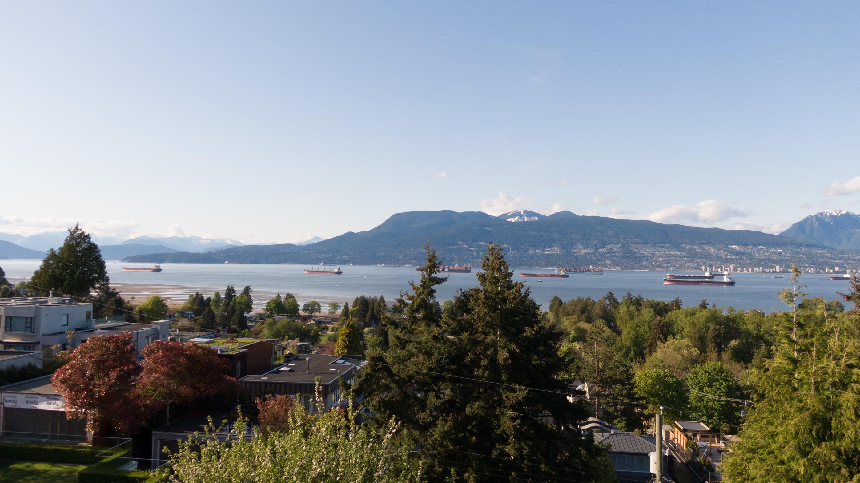 Property Photo: 4411 W 4th Avenue BC V6R 1P9
