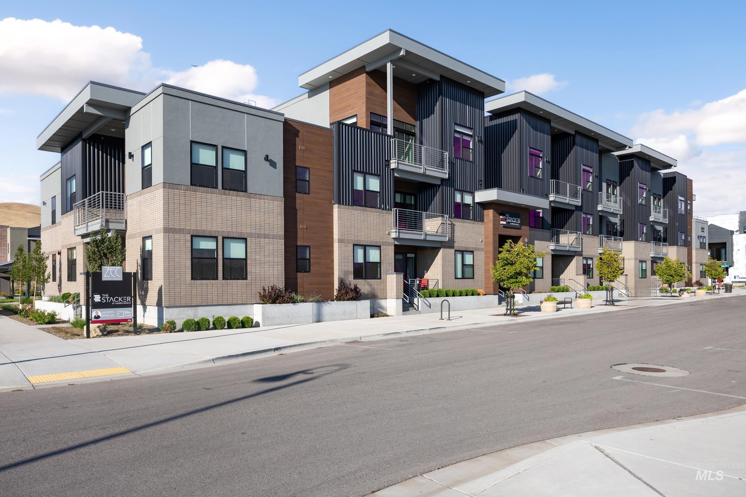 Property Photo: 4340 E Haystack St 205 ID 83716