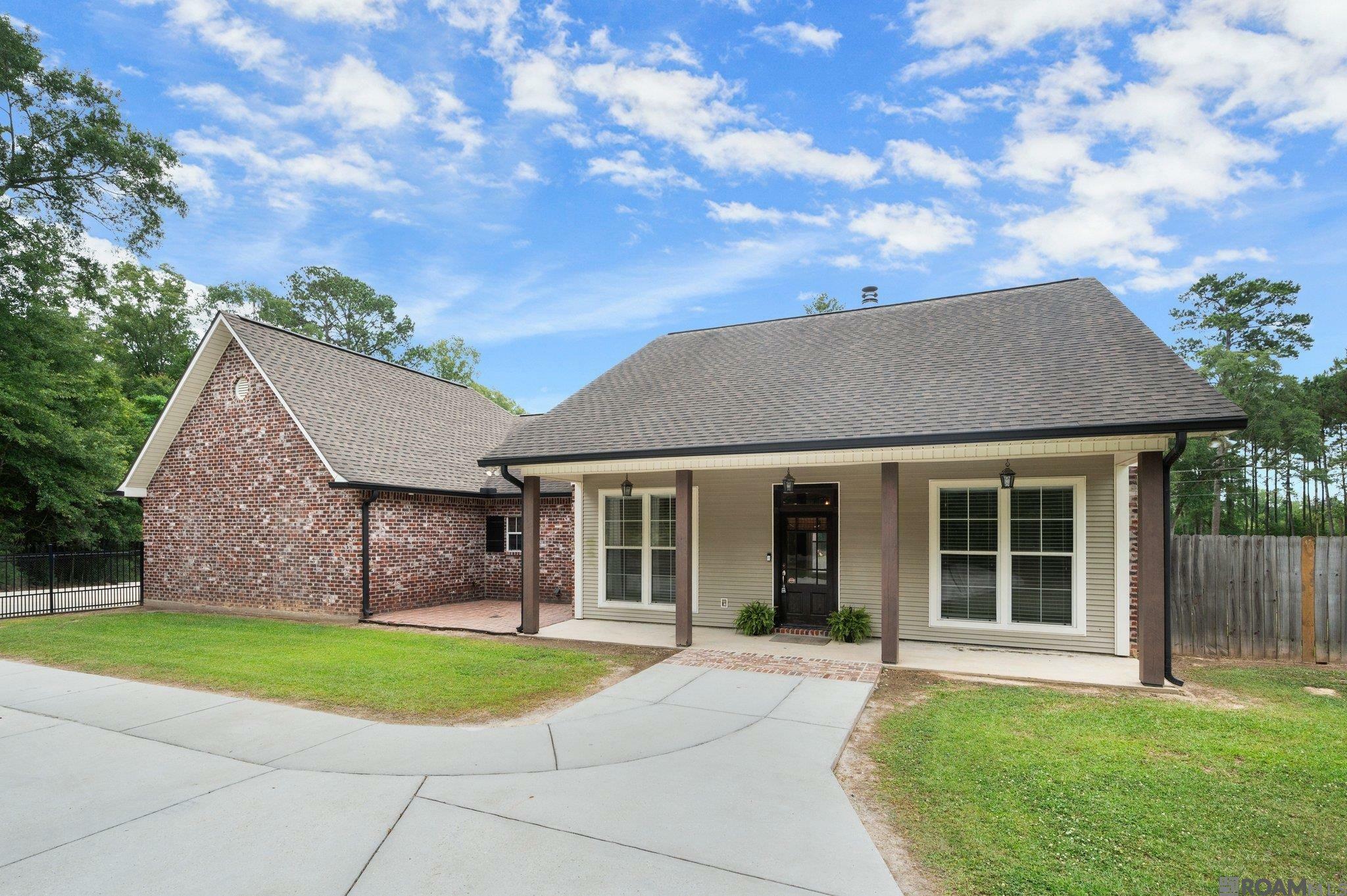 Property Photo:  31730 Greenwell Springs Rd  LA 70739 