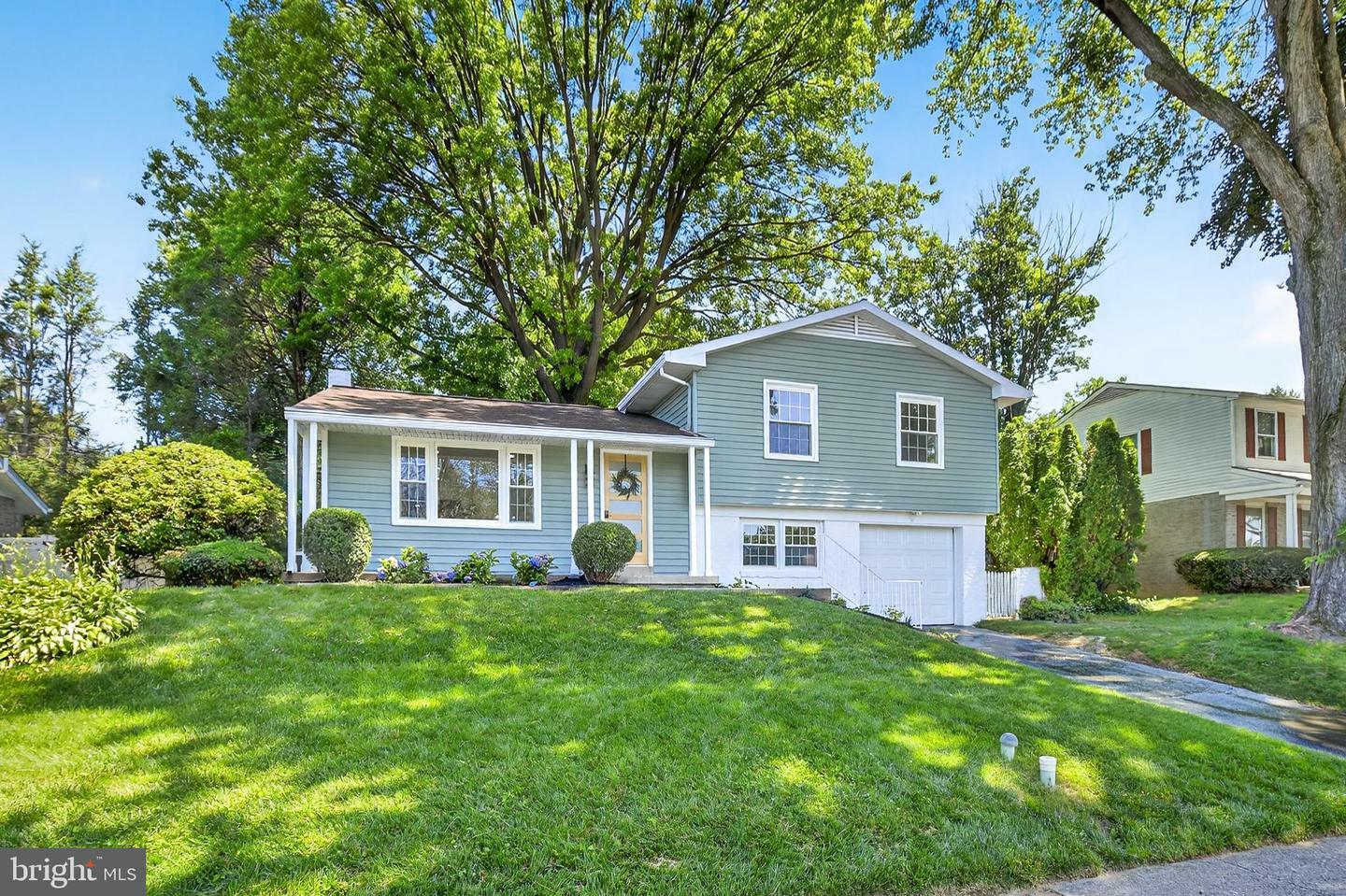 Property Photo:  341 Ashford Drive  PA 17601 