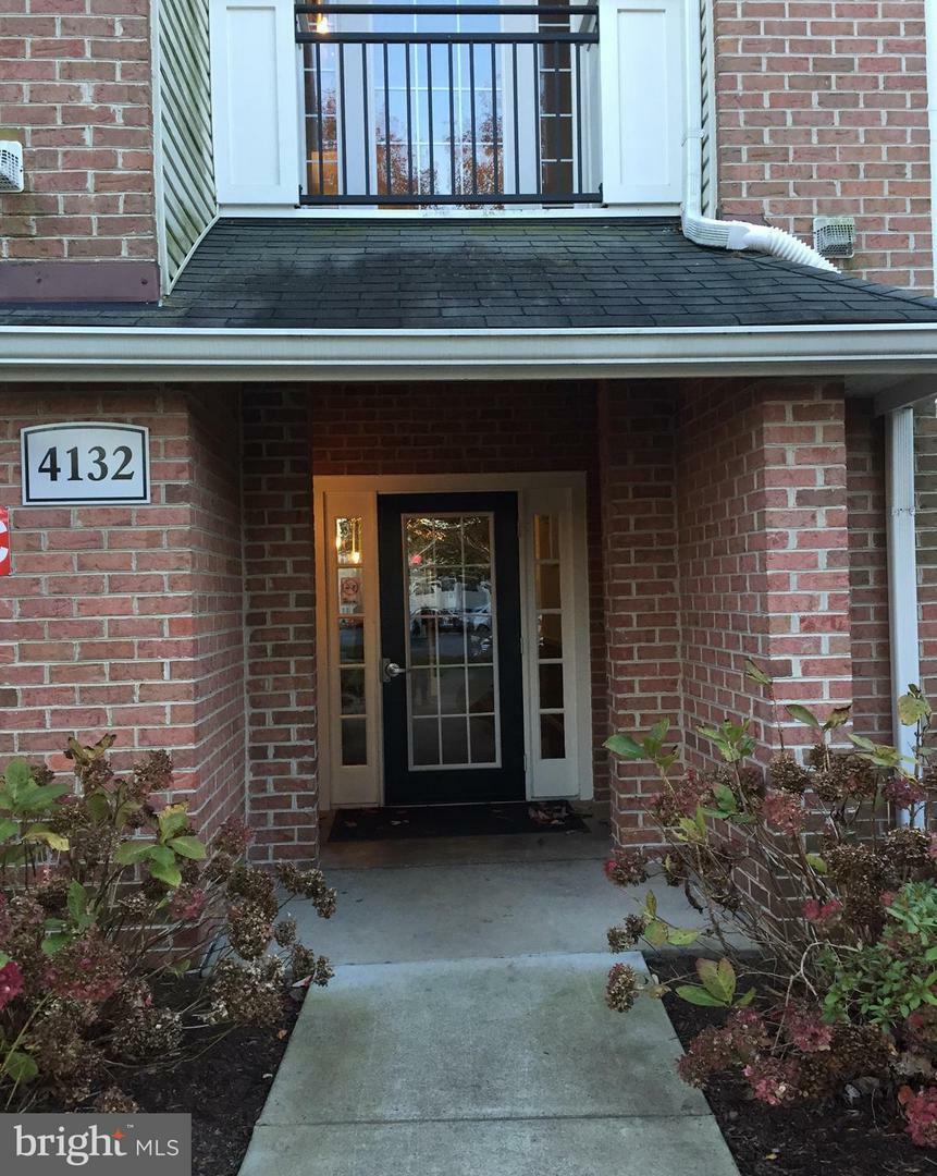Property Photo: 4132 Fountainside Lane K103 VA 22030