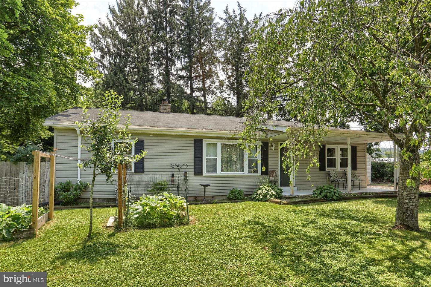 Property Photo:  1196 Valley Road  PA 17053 