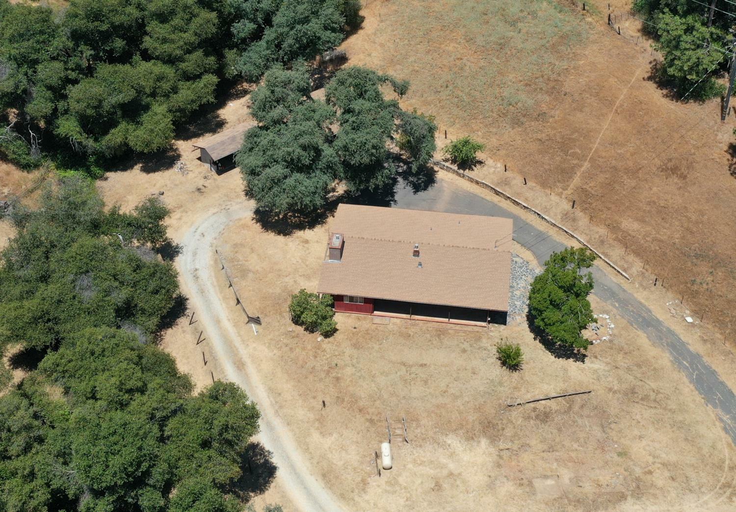 Property Photo: 810 Hwy 4 CA 95247