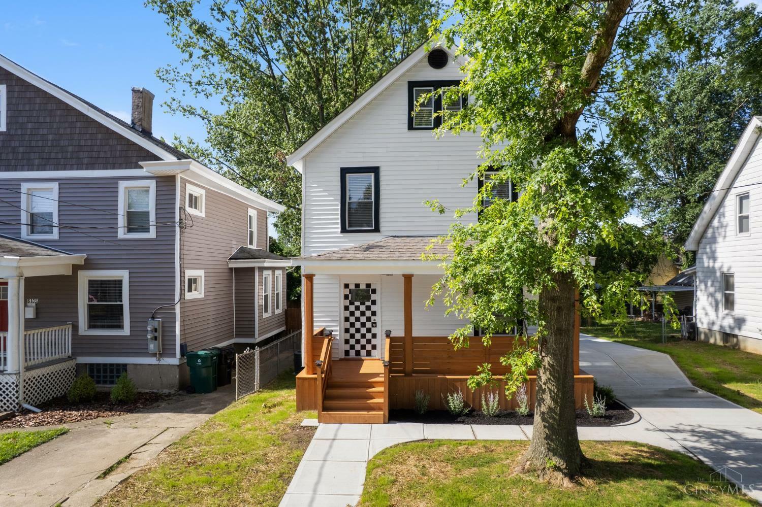 Property Photo: 6101 Bramble Avenue OH 45227