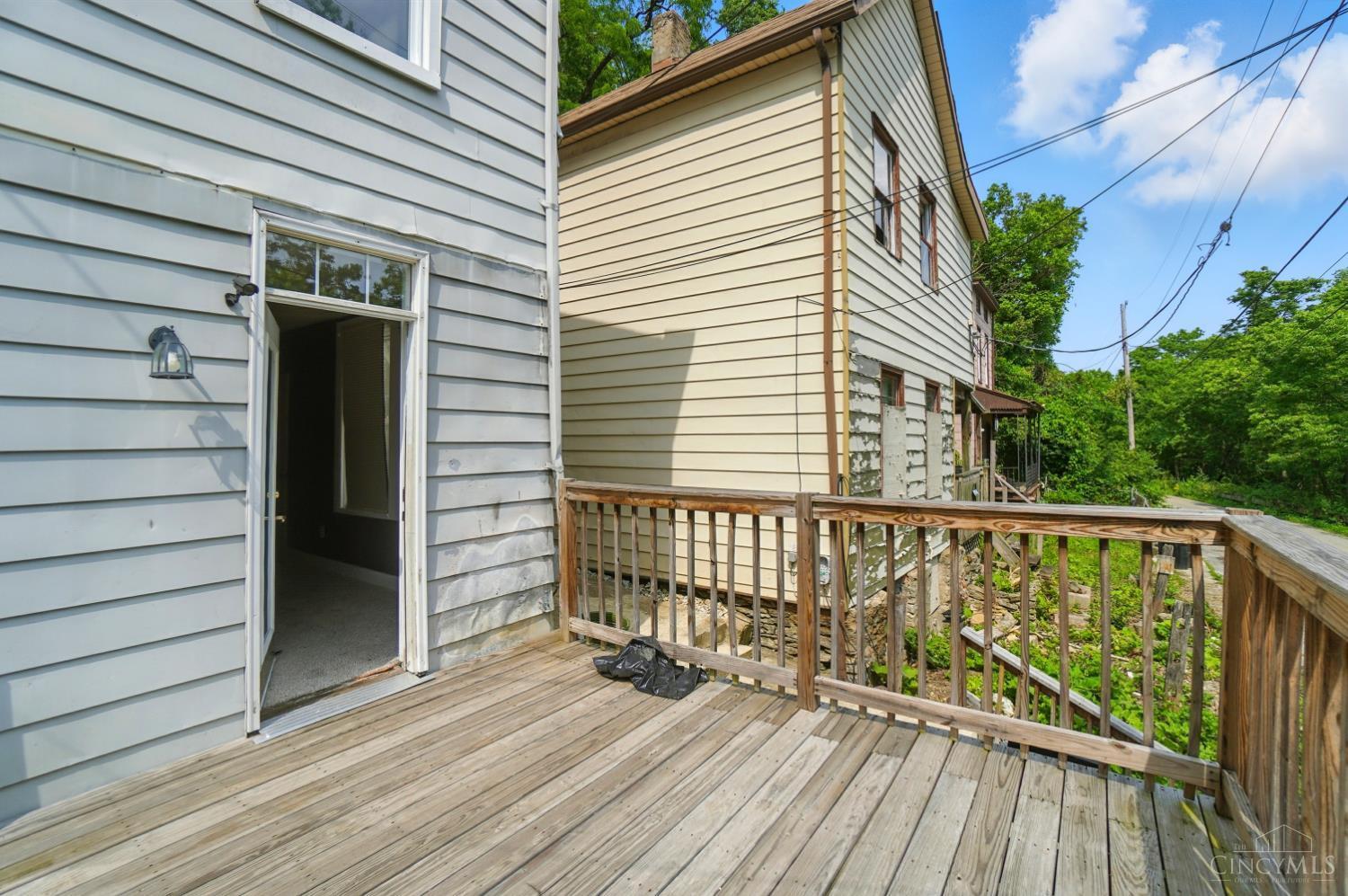 Property Photo:  2473 Everglade Place  OH 45214 