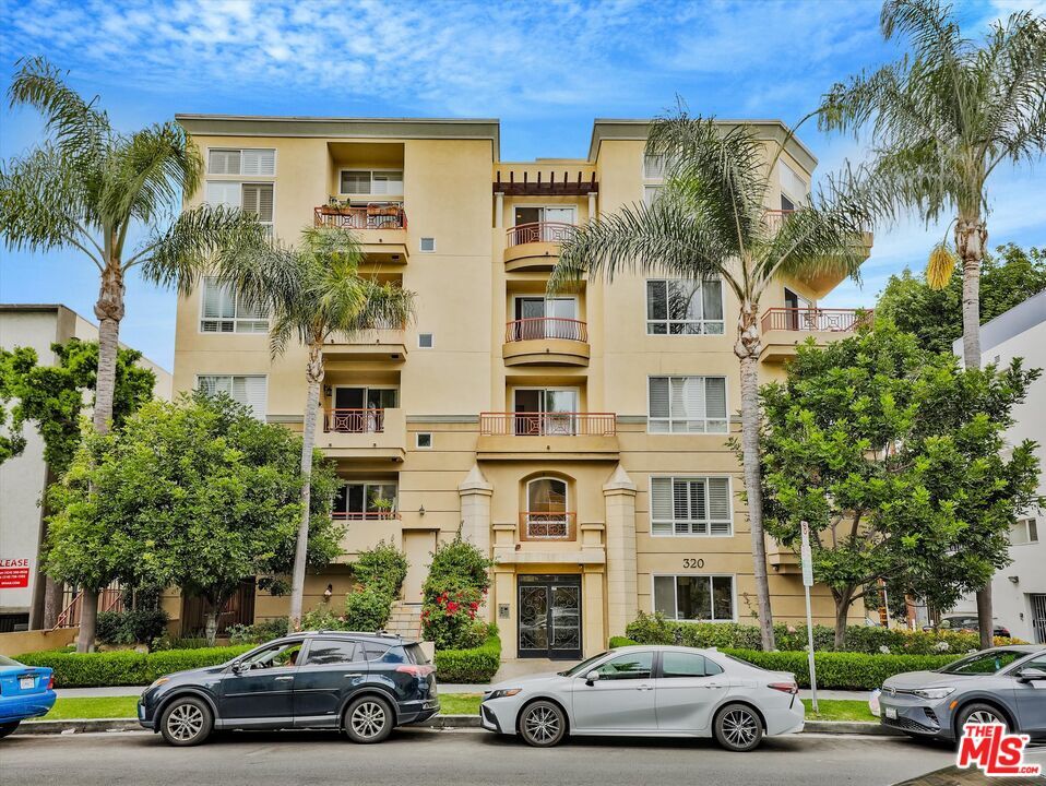 320 S Willaman Dr  Los Angeles CA 90048 photo