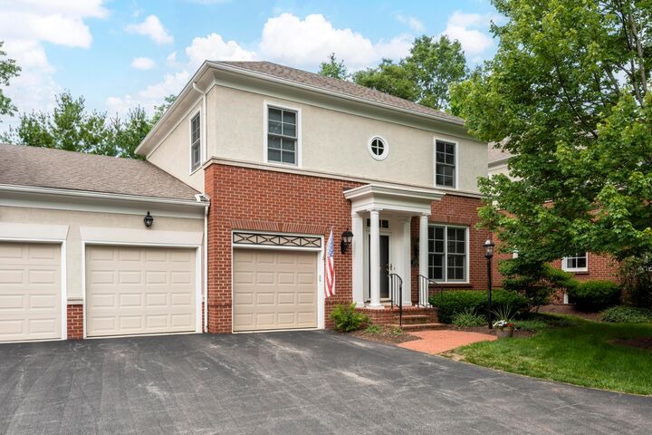 Property Photo:  1359 White Oak Lane  OH 43054