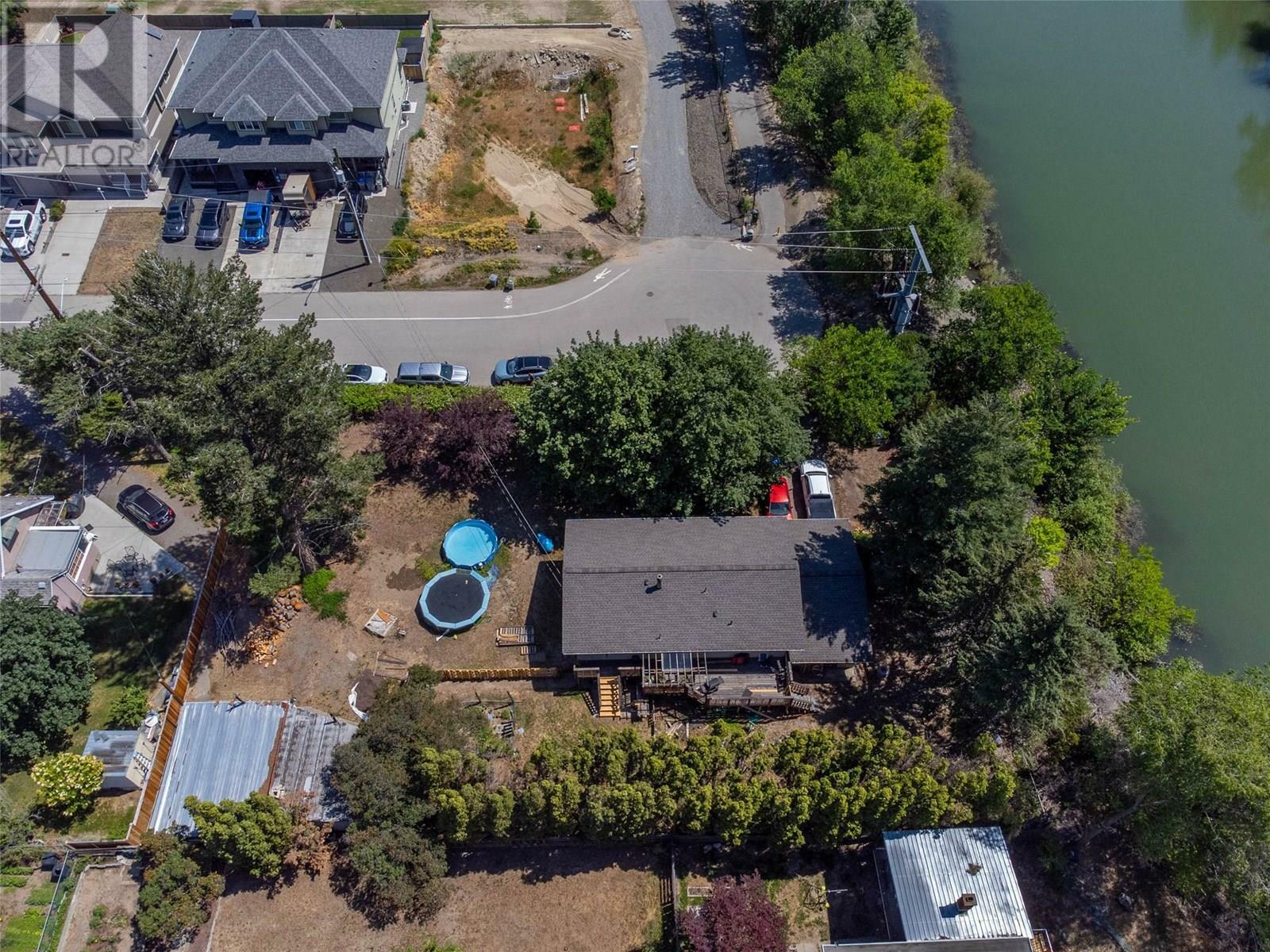 520 Singh Street  Kamloops BC V2B 5C2 photo
