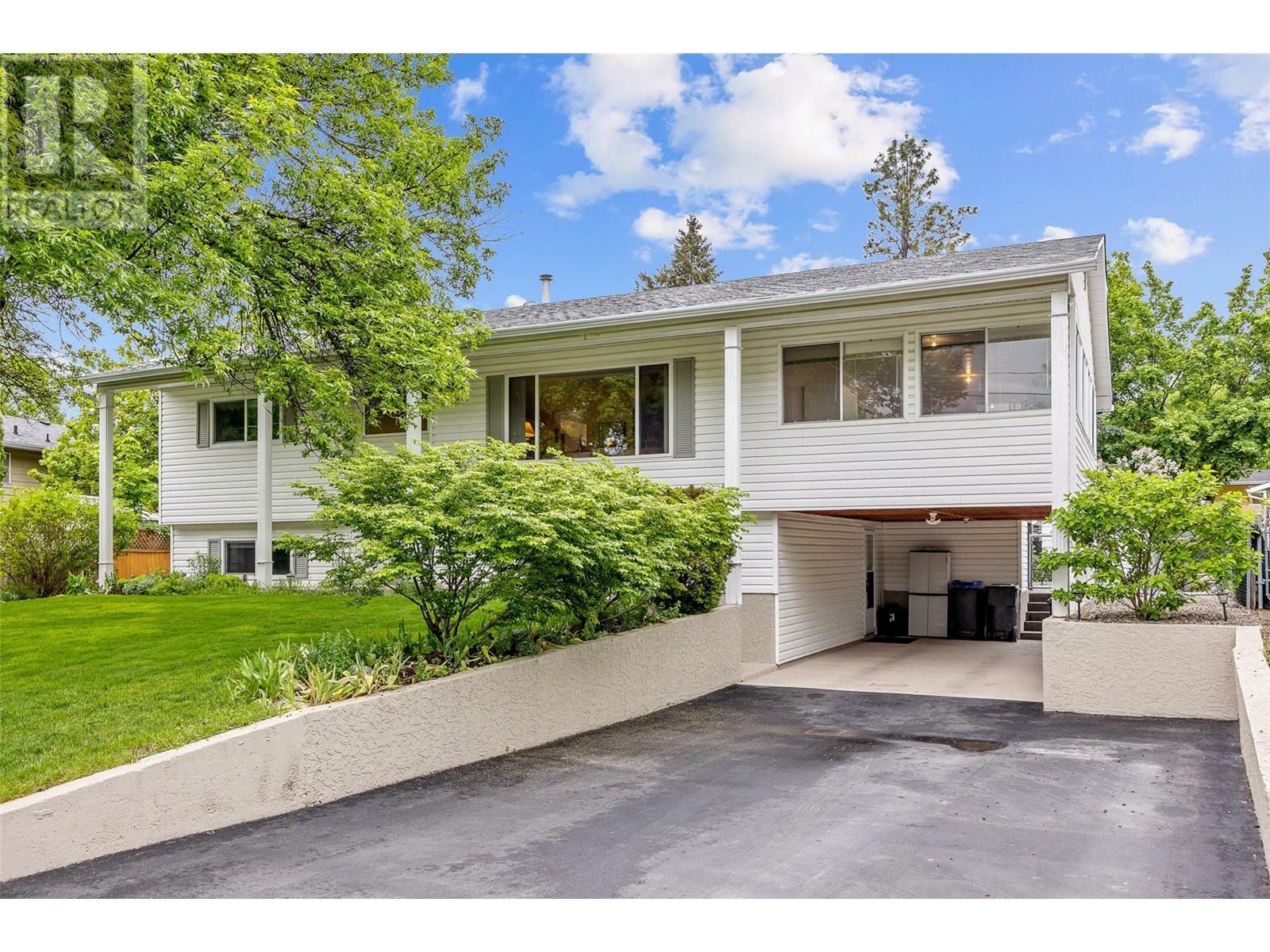 Property Photo: 980 Thompson Road BC V1X 3X1