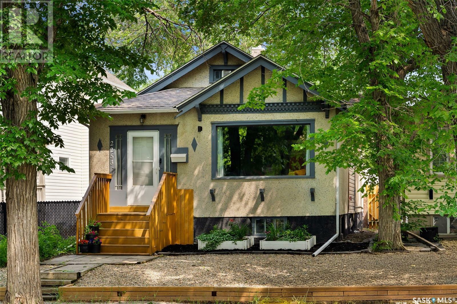 Property Photo: 2253 Winnipeg Street SK S4P 1H2