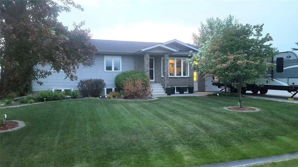 Property Photo: 16 Poplar Drive MB R0E 1J2
