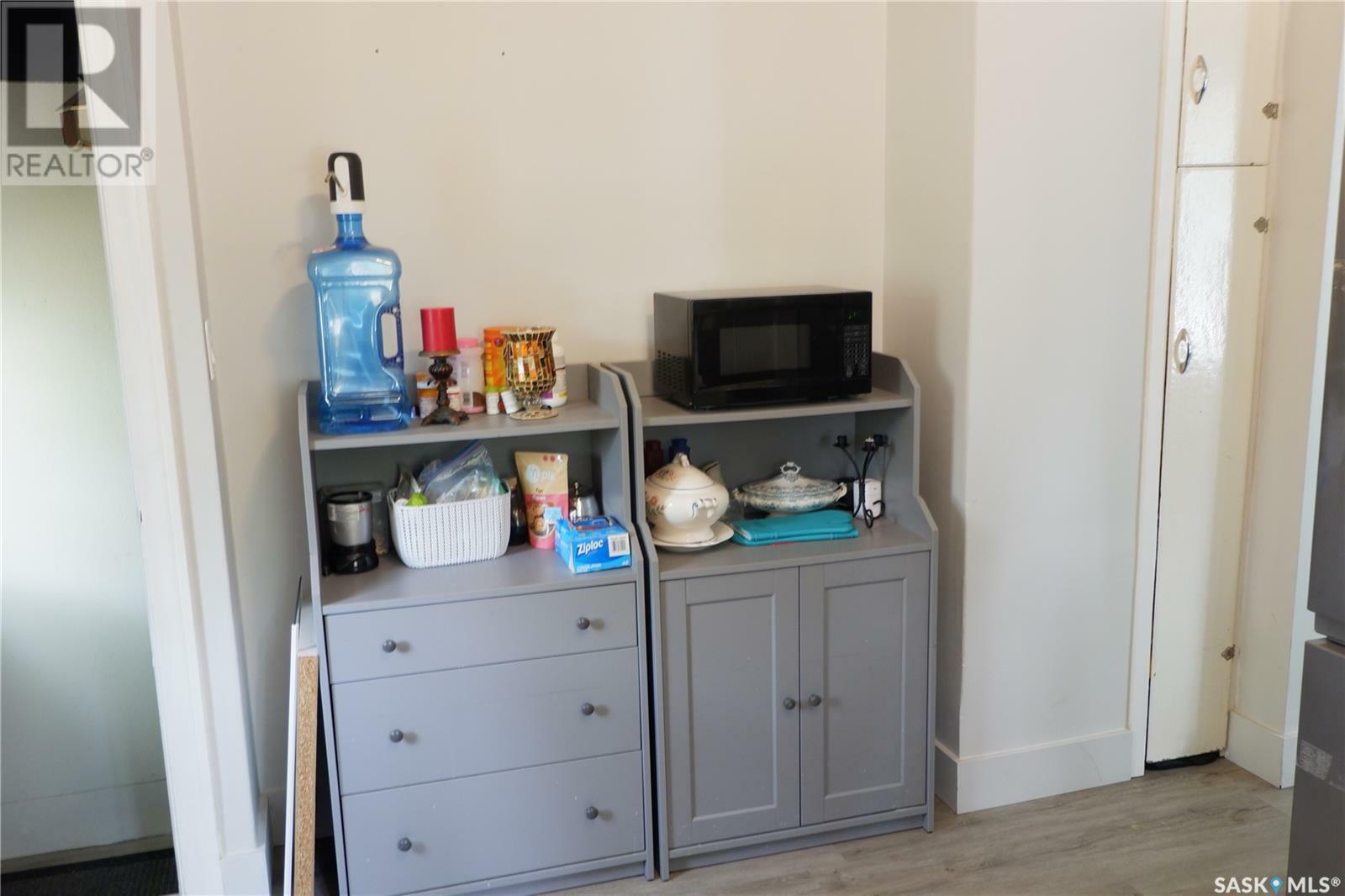 Property Photo: 318 4th Avenue W SK S0H 0B0