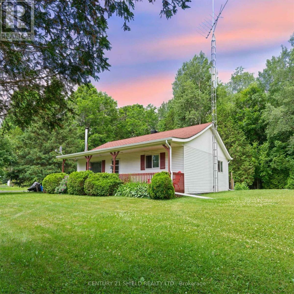 3842 Lakeside Drive  South Glengarry ON K0C 1Z0 photo