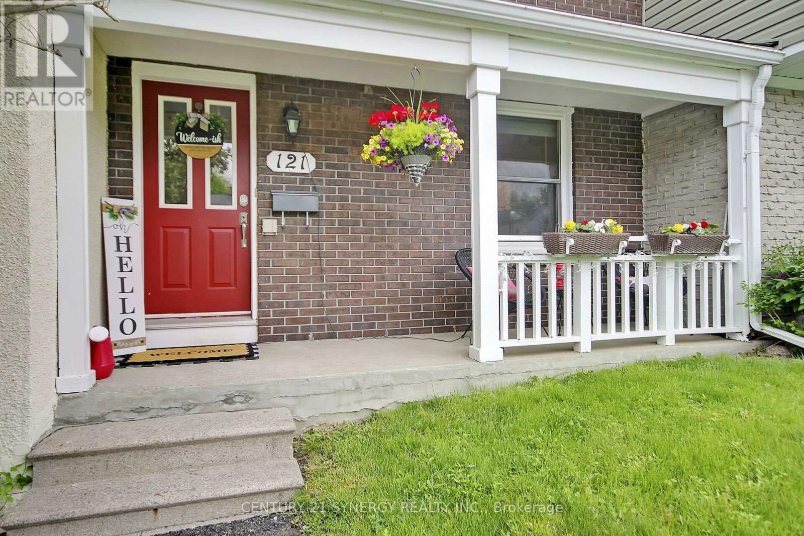 Property Photo: 121 Monterey Drive ON K2H 7A9