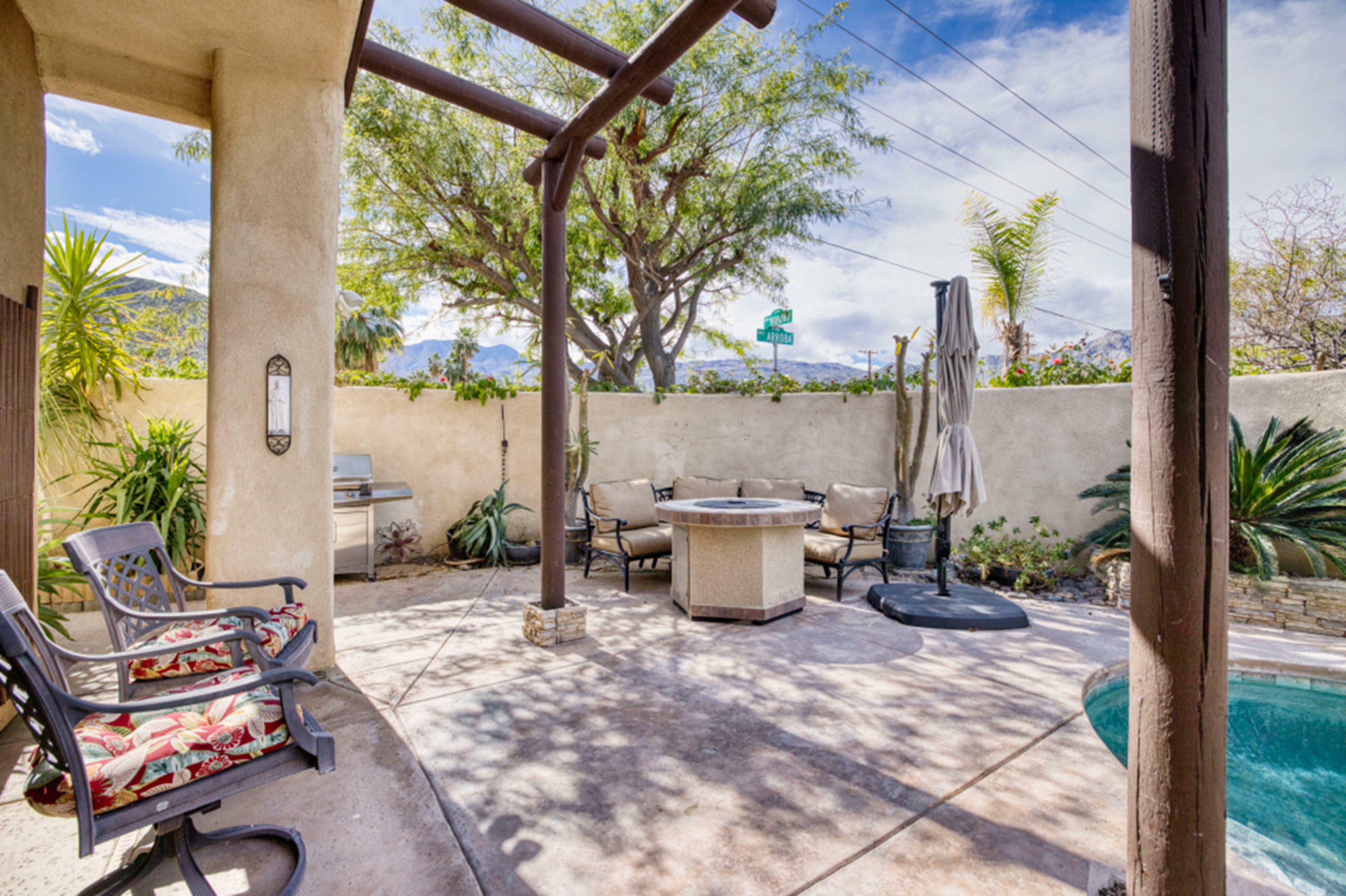 Property Photo: 53740 Avenida Navarro CA 92253