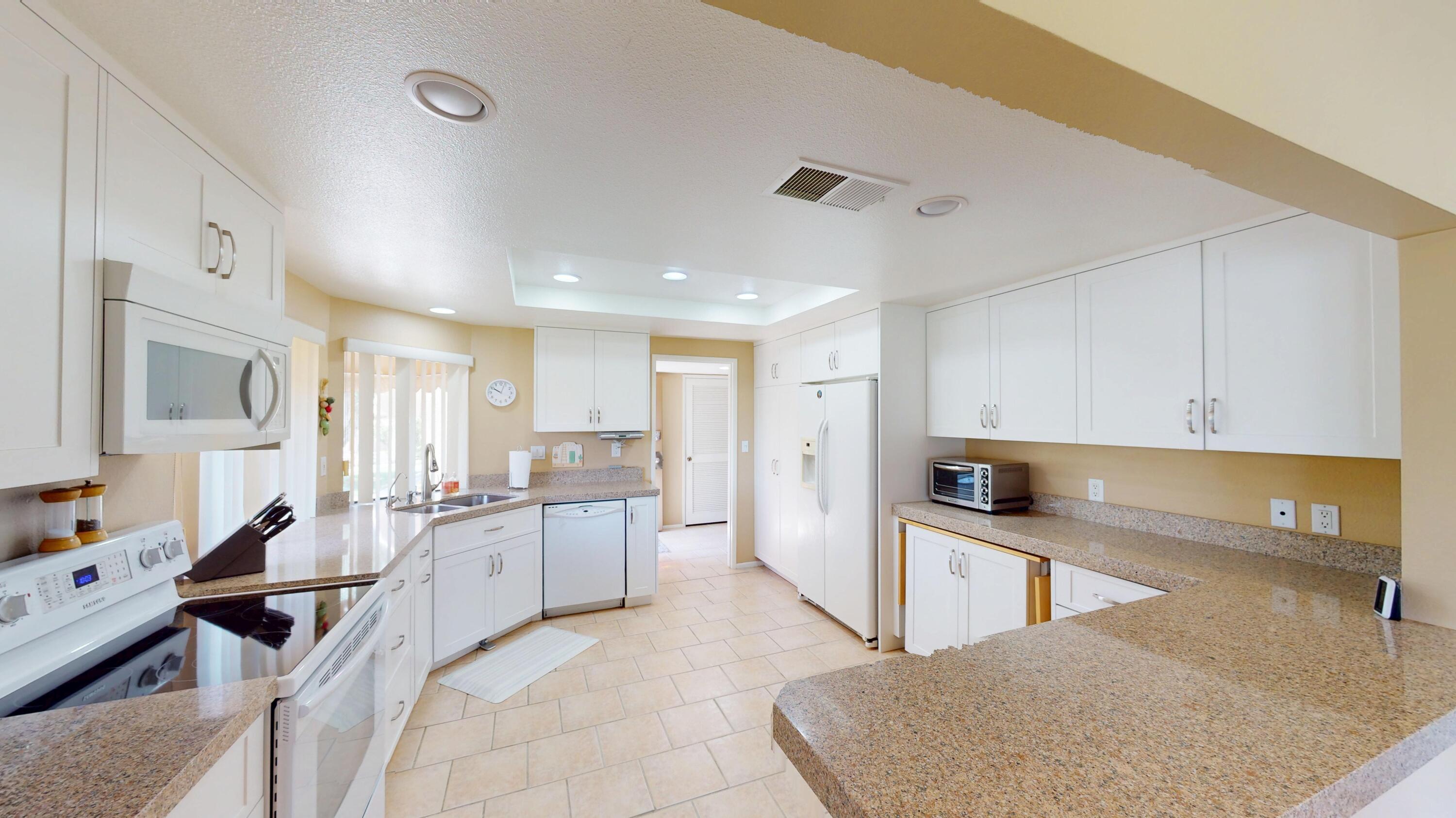 Property Photo:  72350 Rim Drive  CA 92260 