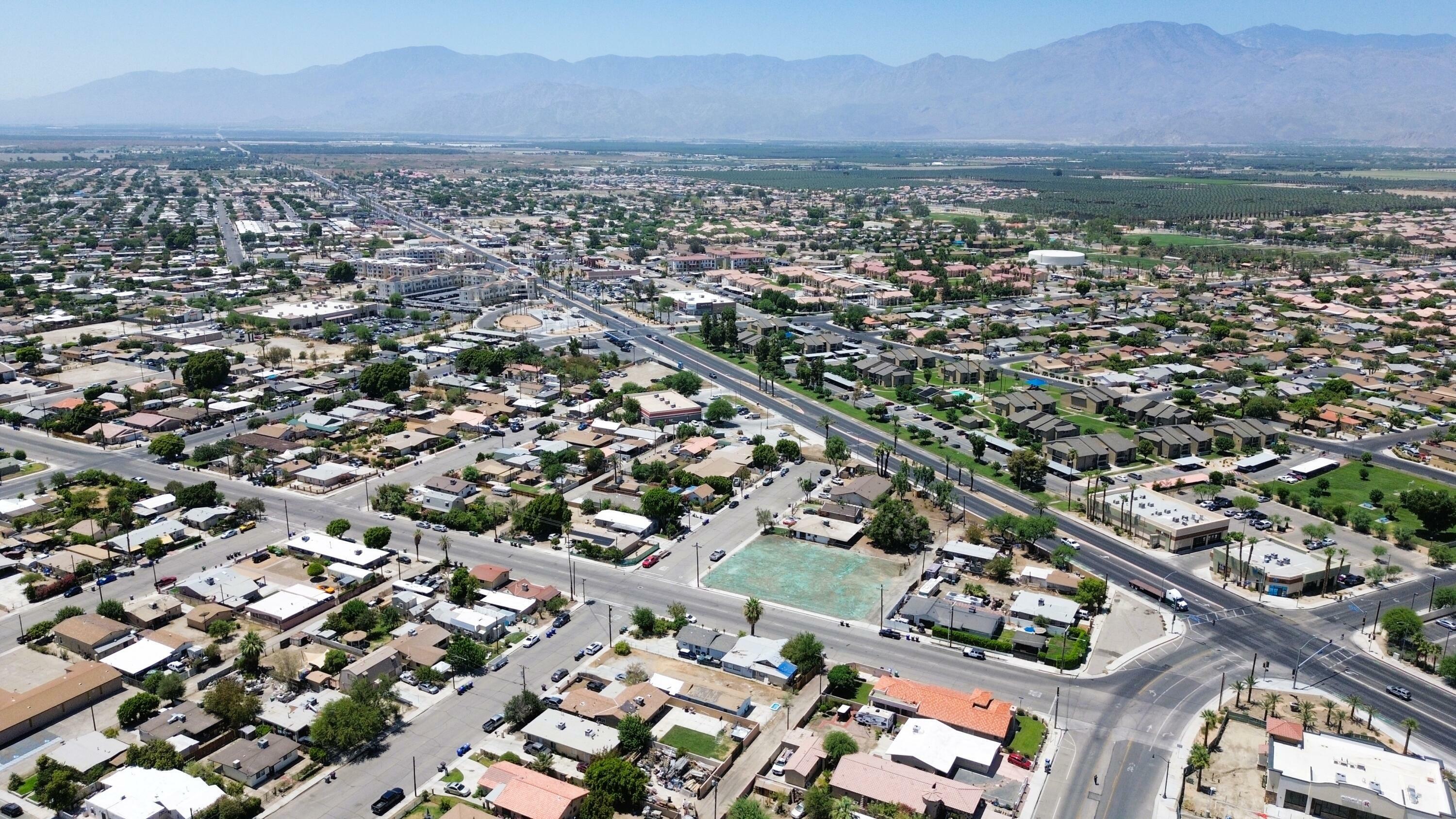 Property Photo: 1423 2nd Street CA 92236