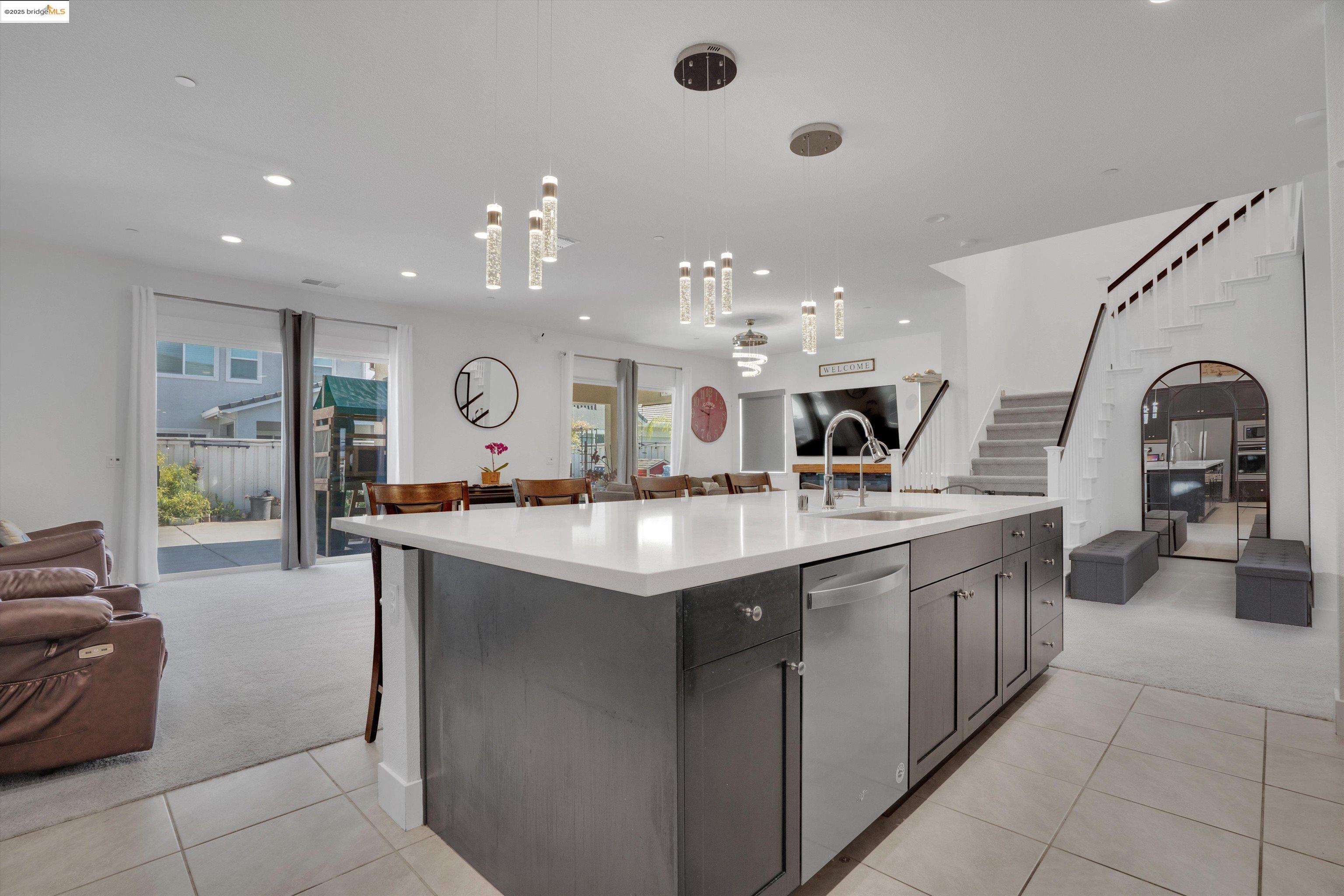 Property Photo: 2281 Garden Farms Ave CA 95330
