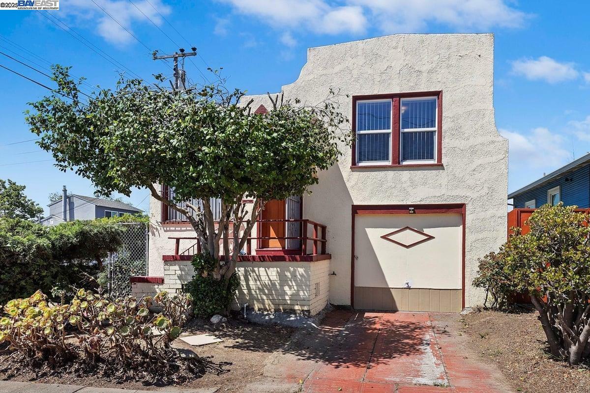 Property Photo: 3635 Redding St CA 94619