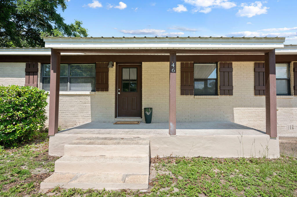 Property Photo: 46 NW Sellers Place FL 32548