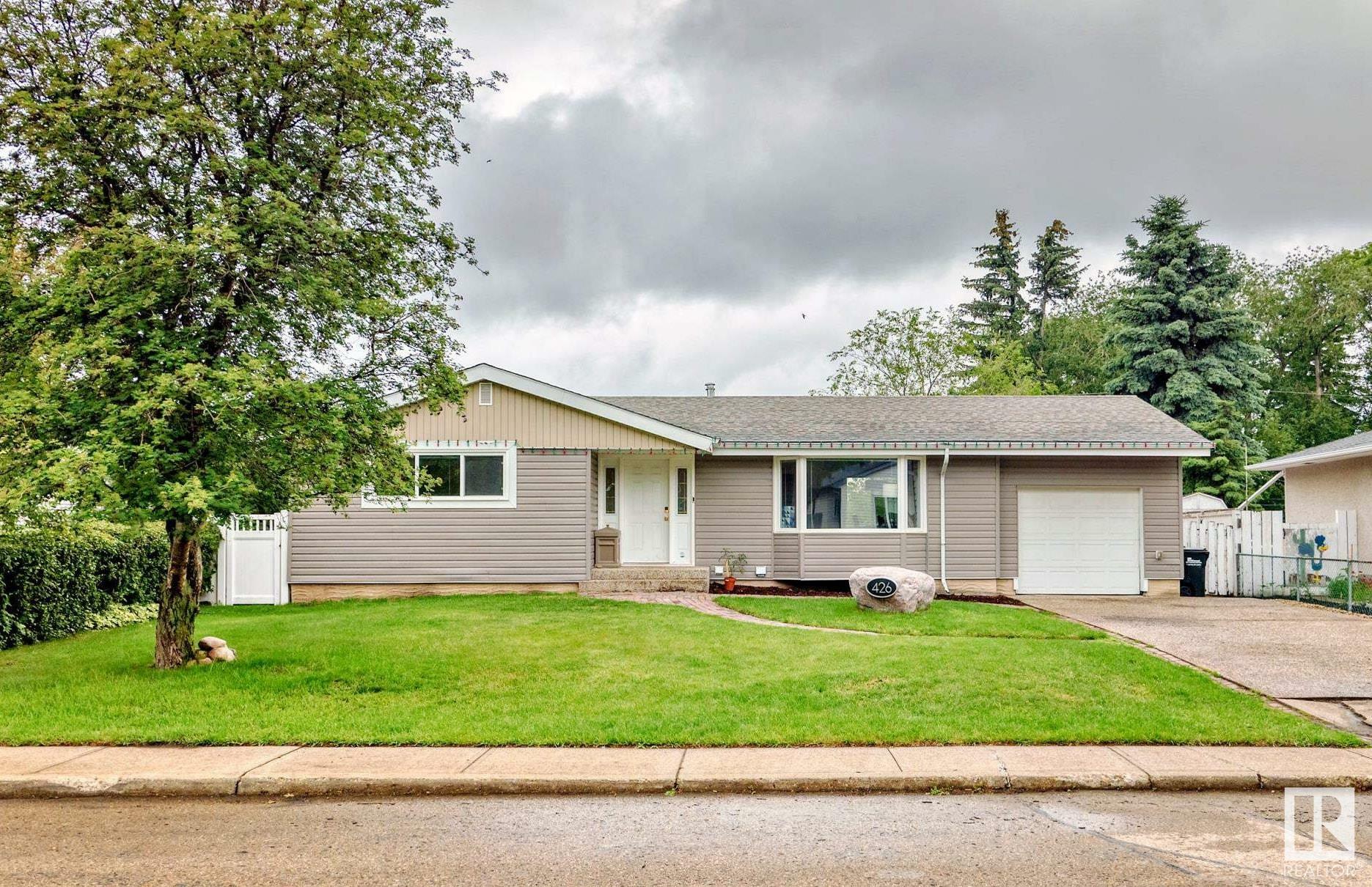 426 Conifer Street  Sherwood Park AB T8A 1N1 photo