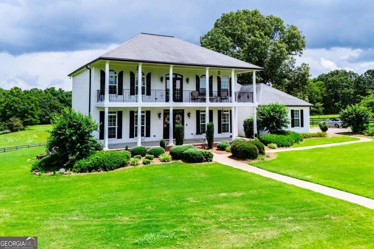 Property Photo: 1074 Glenloch Road GA 30170