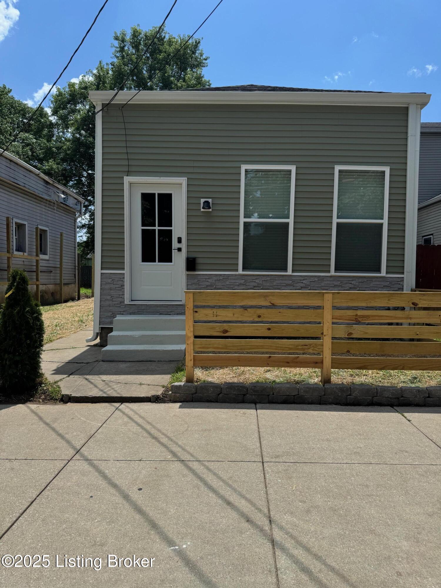 Property Photo: 1924 Portland Ave KY 40203