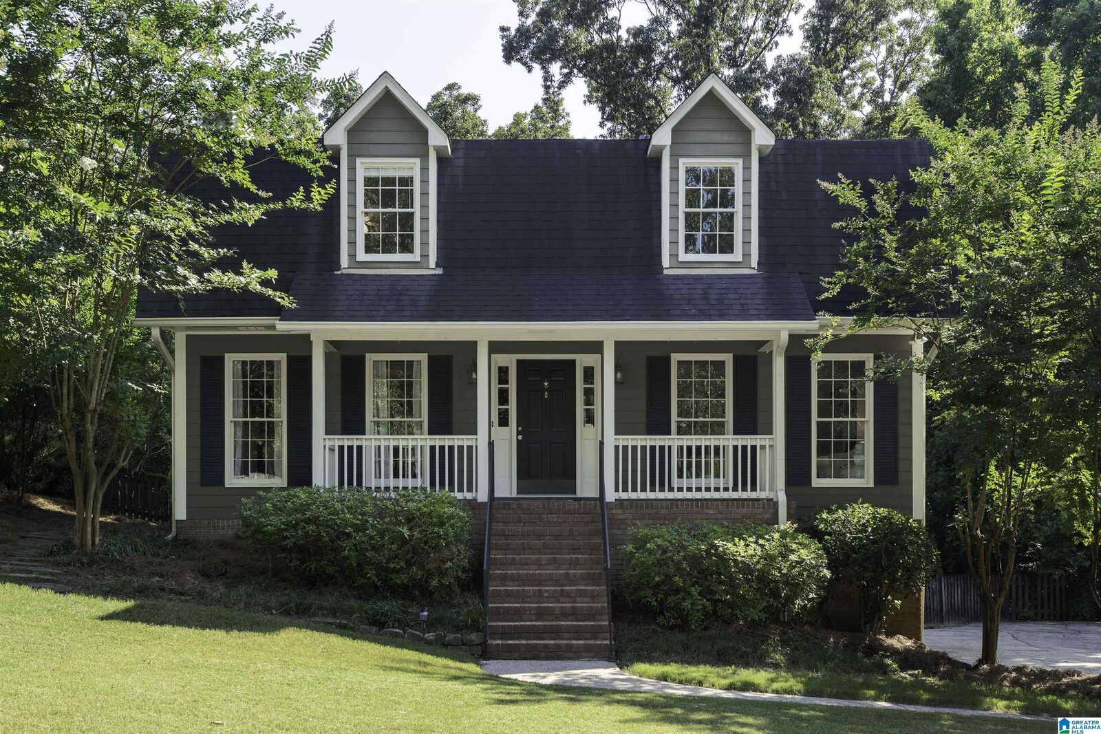 Property Photo:  3624 Robin Circle  AL 35242 