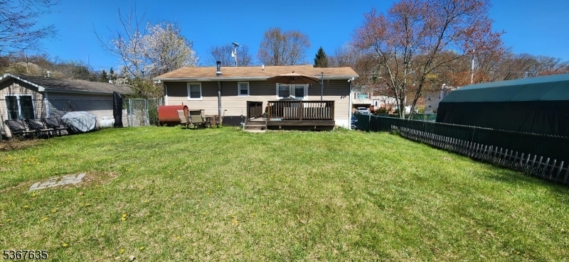 Property Photo: 28 Tobyhanna Trl NJ 07843