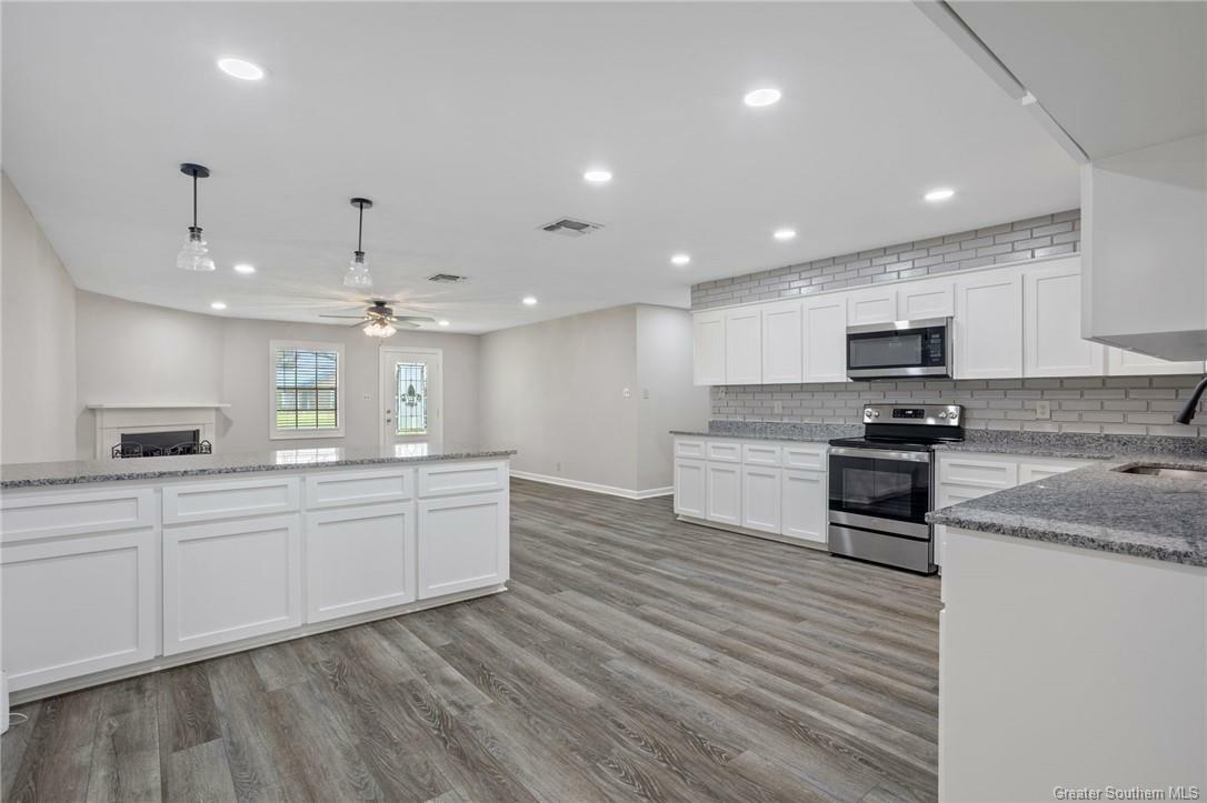 Property Photo: 7032 Terrebonne Drive LA 70605