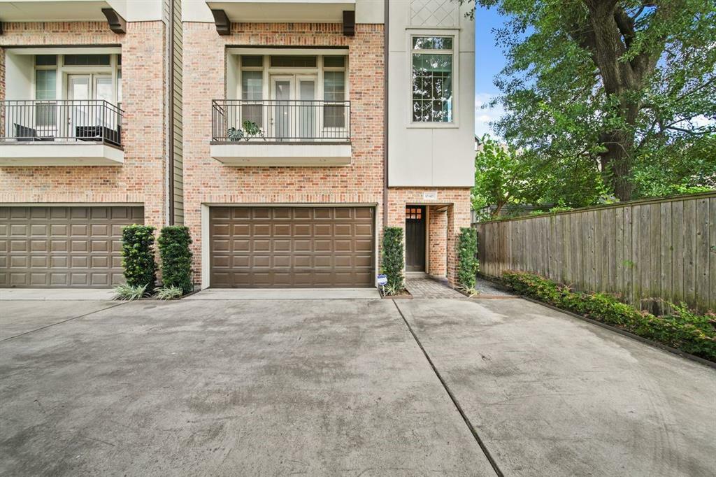 Property Photo: 1034 W 26th Street D TX 77008