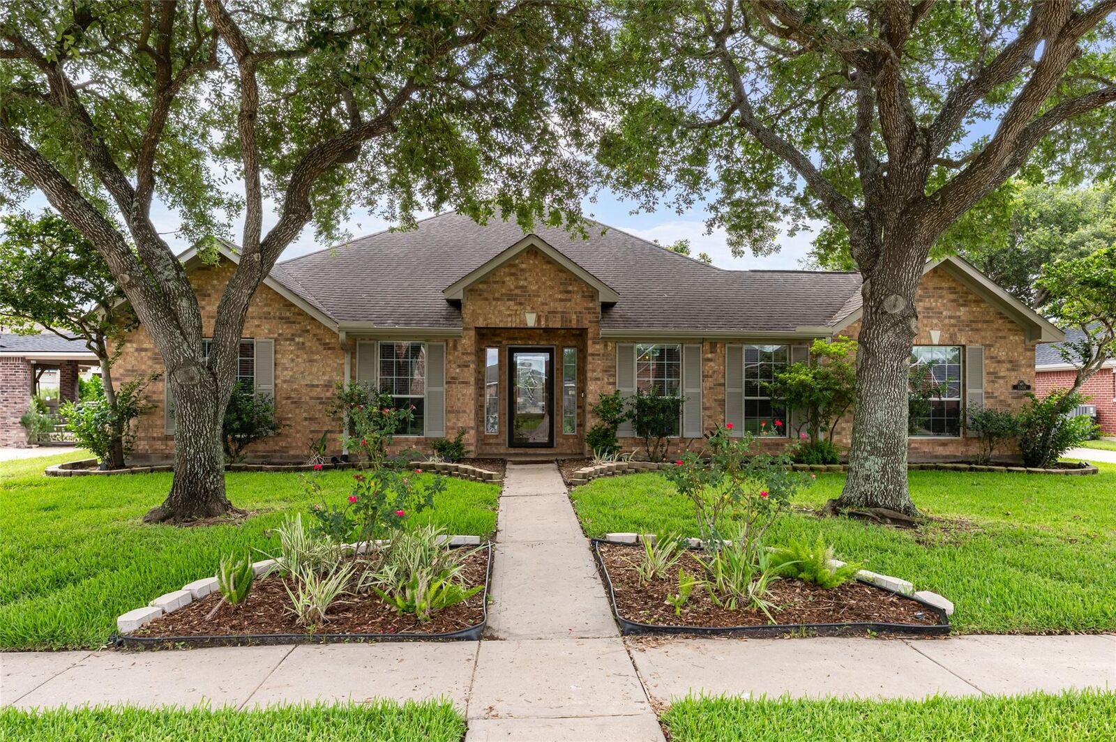 Property Photo: 3508 Madison Drive TX 77584
