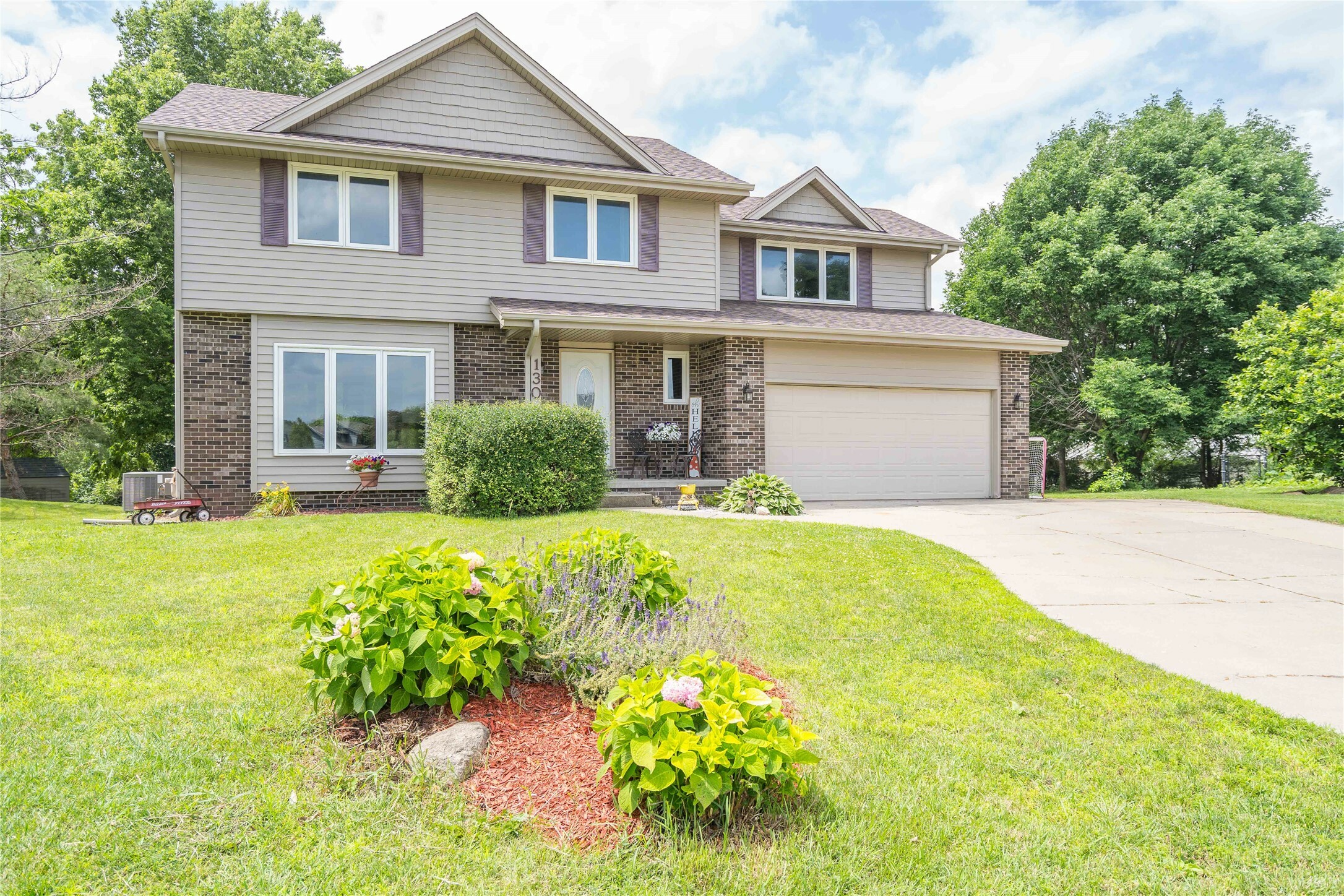 Property Photo:  130 SW Meadowlark Court  IA 50023 